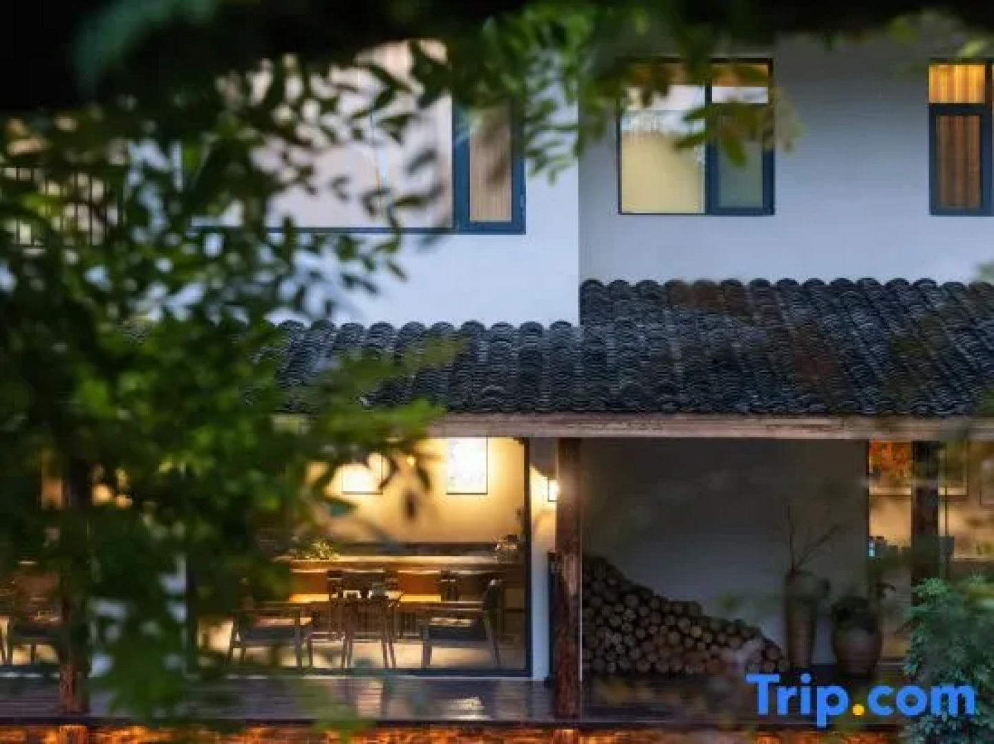 Yifangxi Hot Spring Hotel (Xianahei Branch, Wanfenglin Scenic Area)