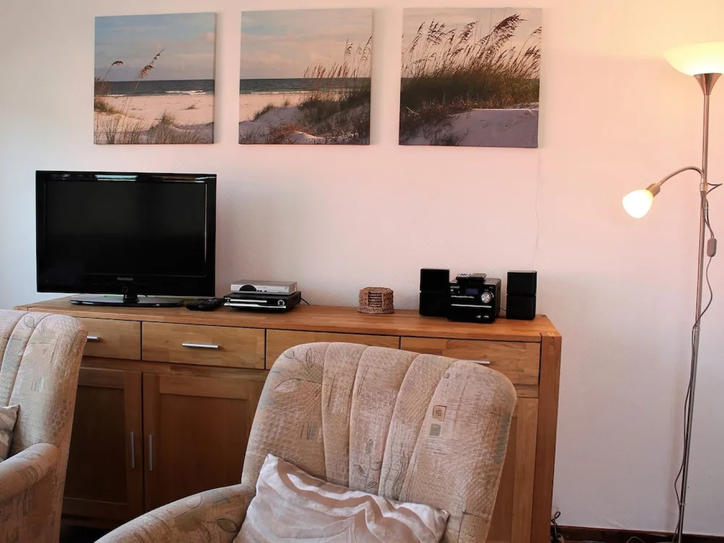 Blissful Holiday Home in Hohenkirchen With Roofed Terrace