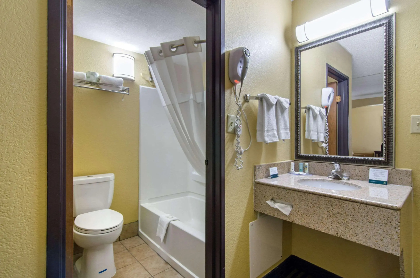 Quality Inn Merriam - Kansas City