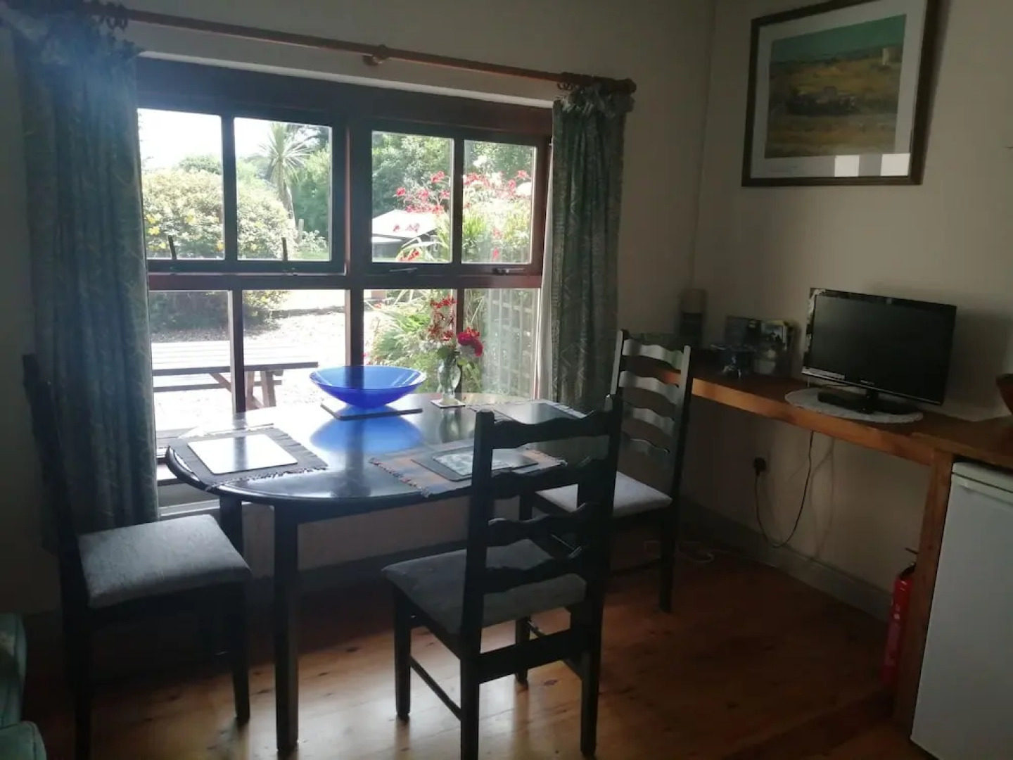 Lovely Sea View Apartment in Rineen - 4 Guests