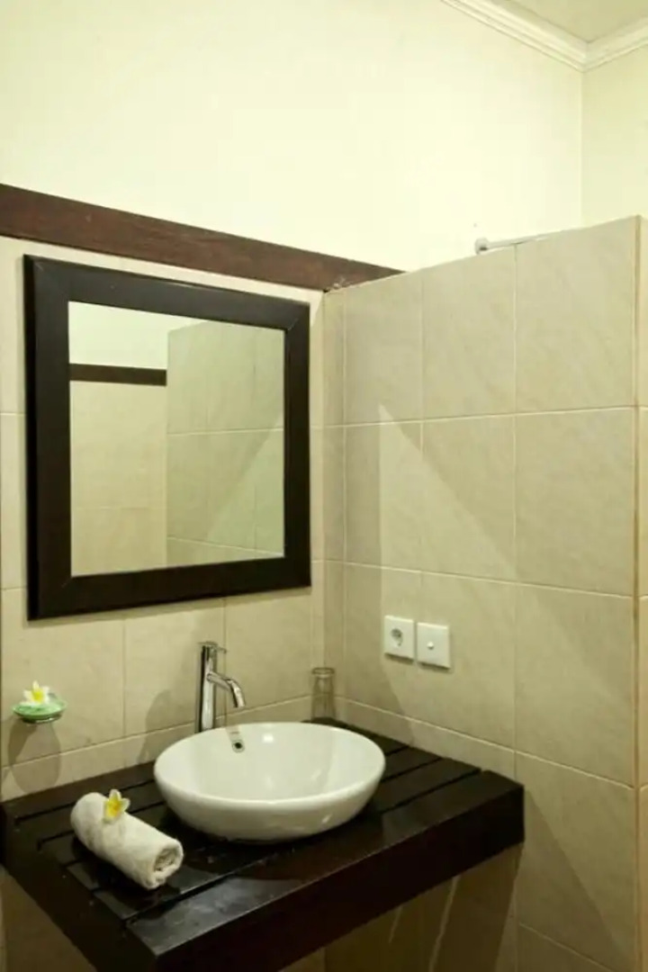 Nyoman Karsa Bungalow