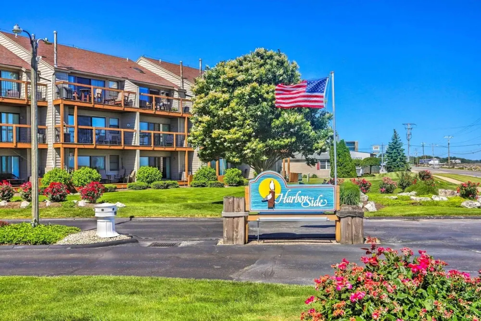 Port Clinton Condo w/ Balcony + Water Views!