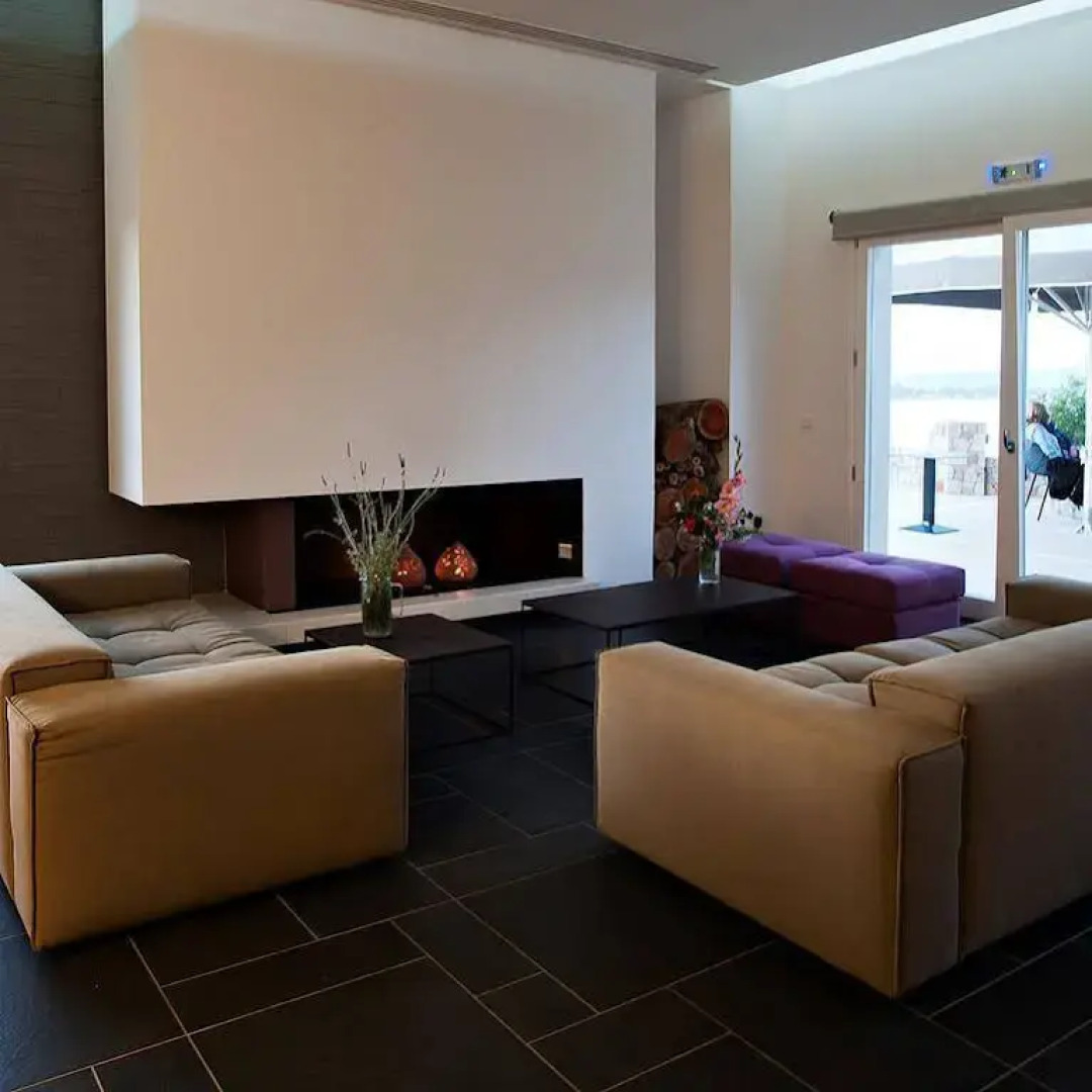 Orizontes View Hotel