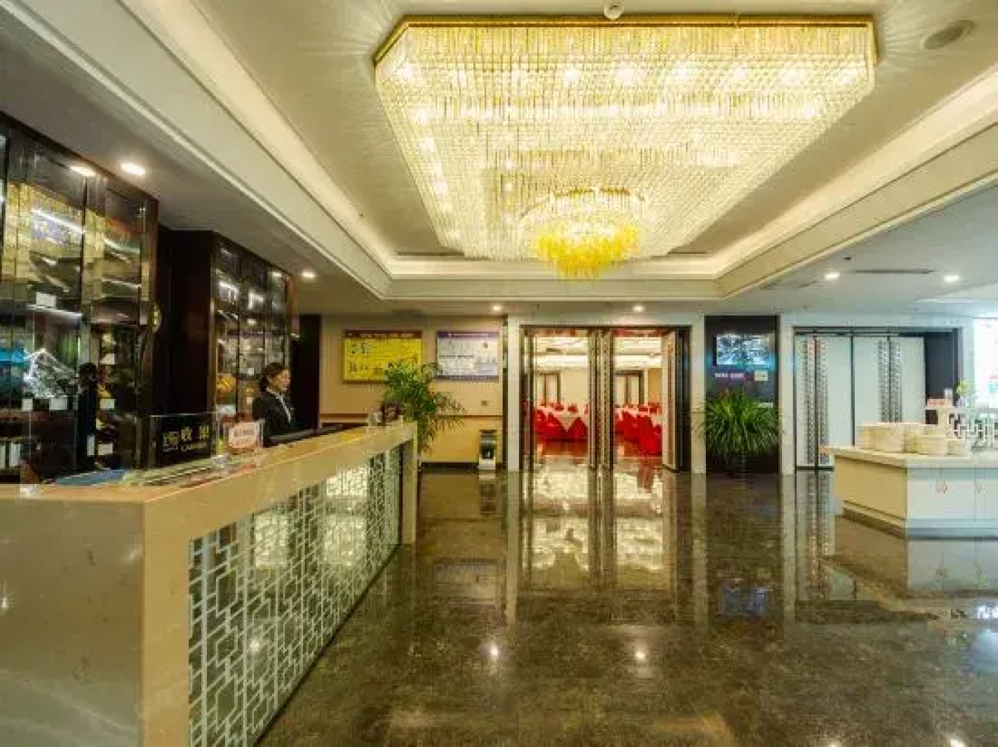 Maijishan Hot Spring Resort Hotel