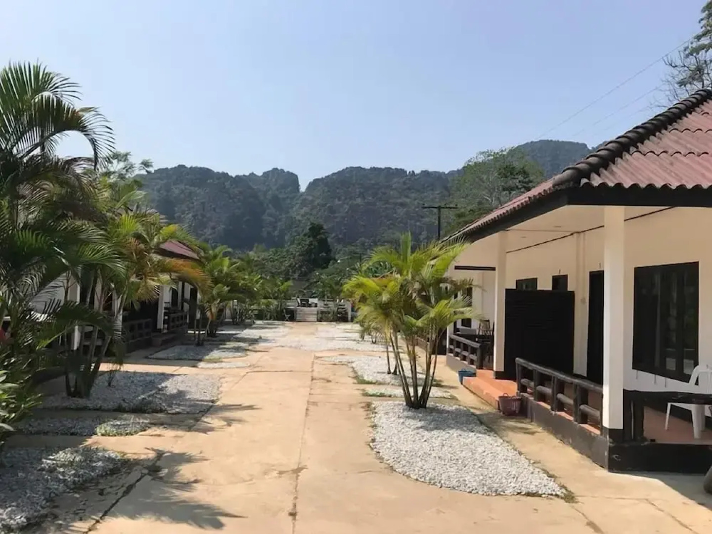 Somsiri Resort