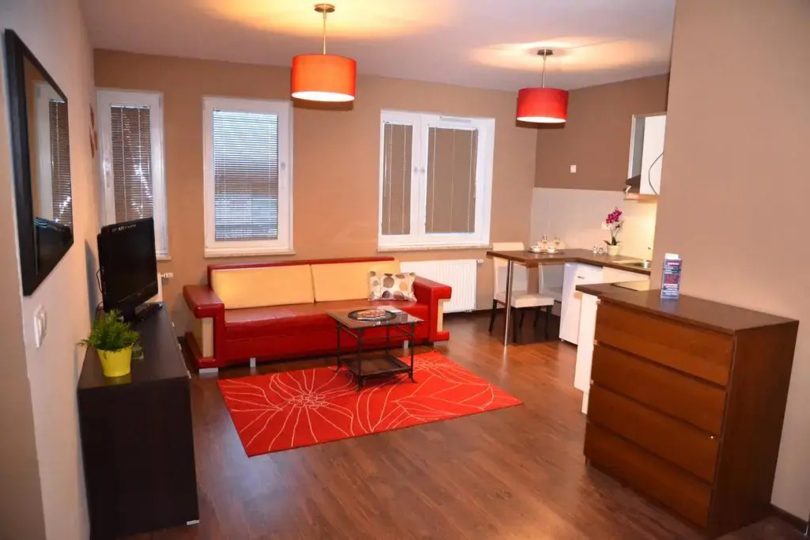 Senator Warsaw Apartments