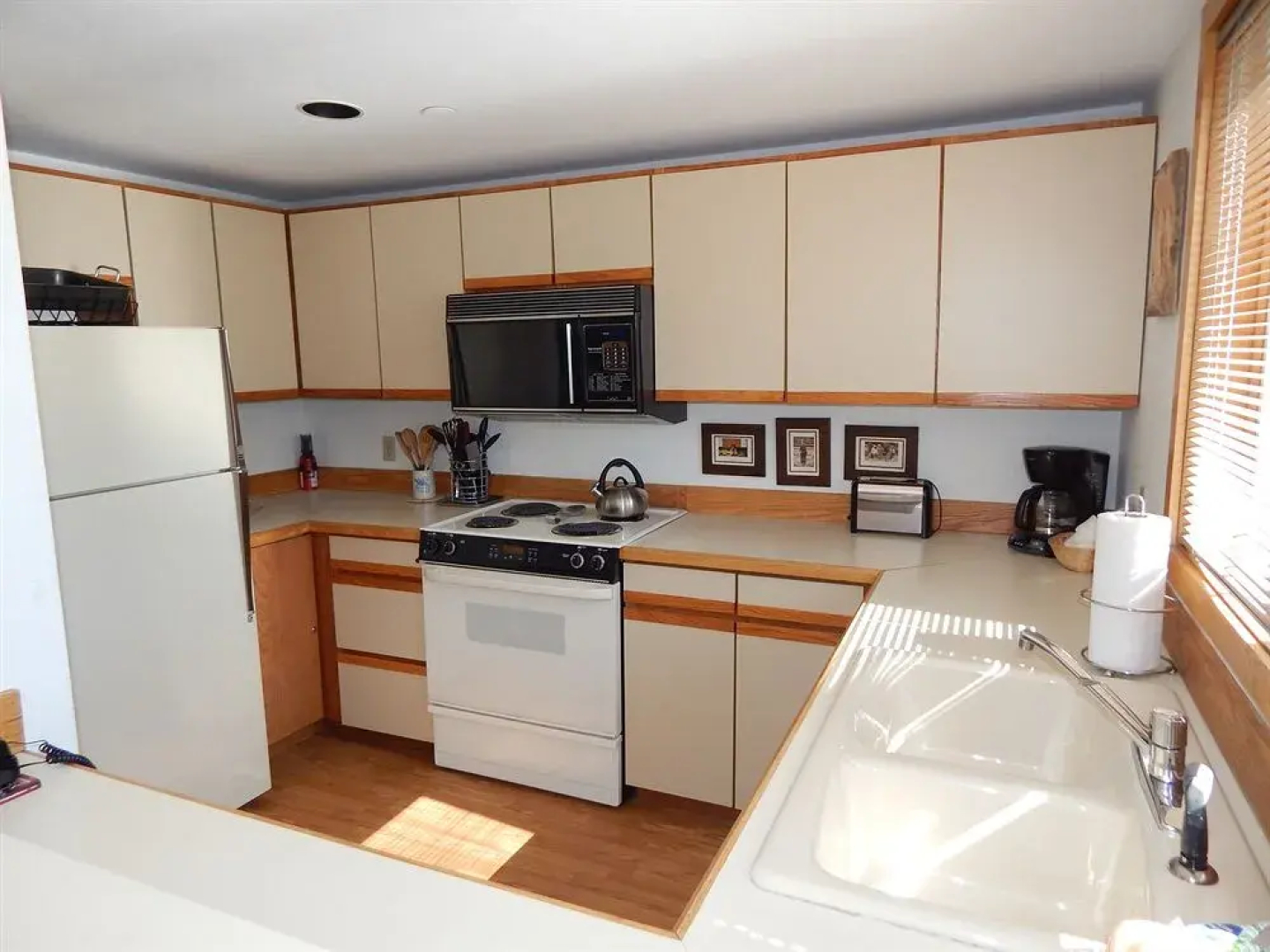 Crestview Condominium's
