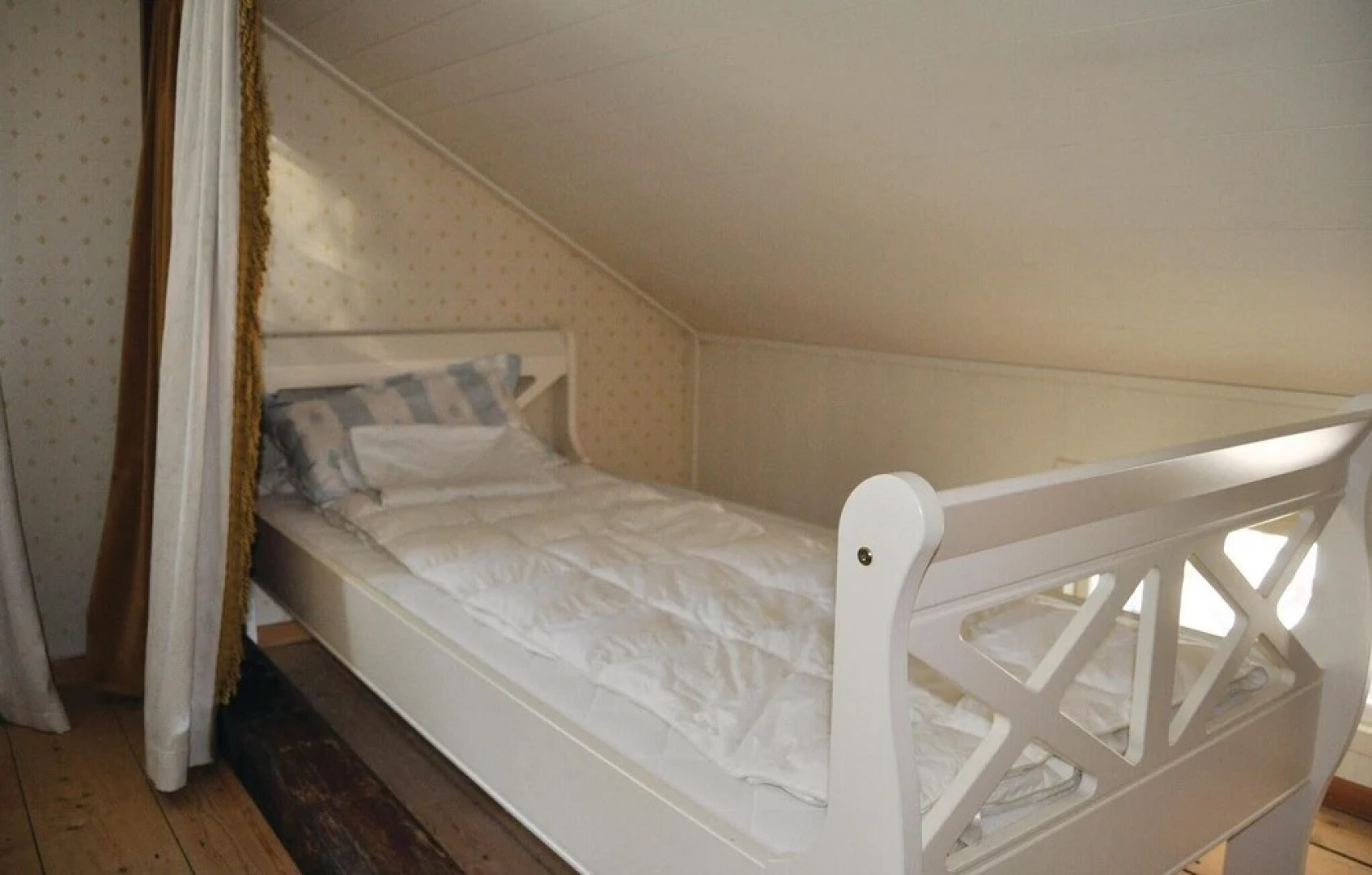 Nice Home in Mellerud With 2 Bedrooms