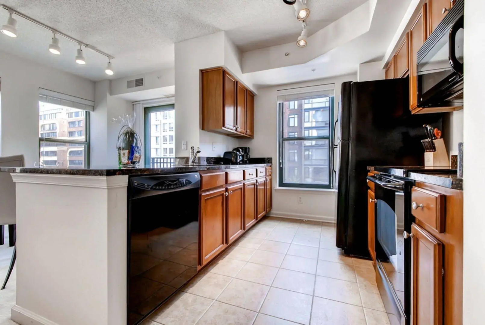 Global Luxury Suites at Thomas Circle