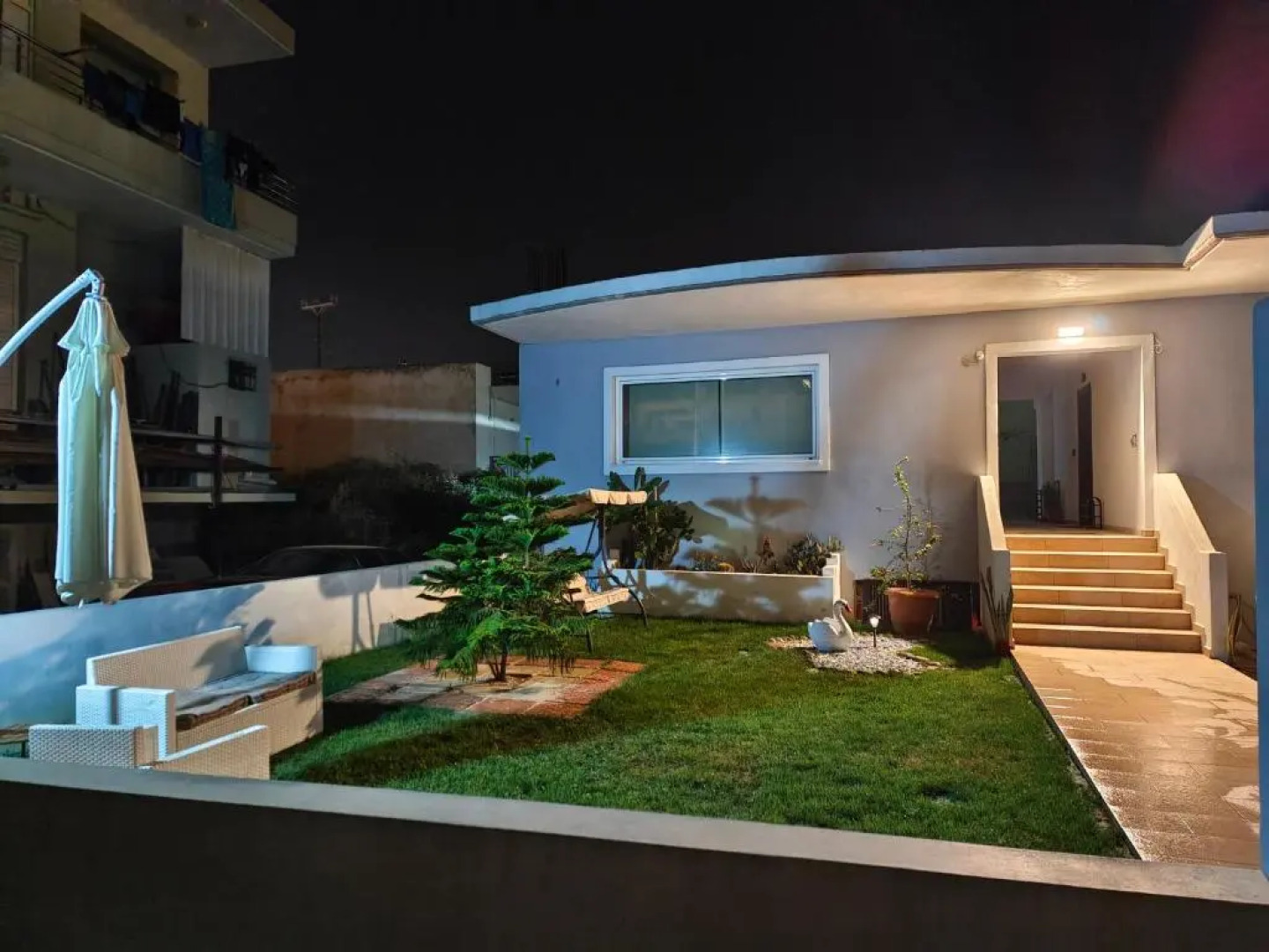 Maria's modern studio 5min from beach