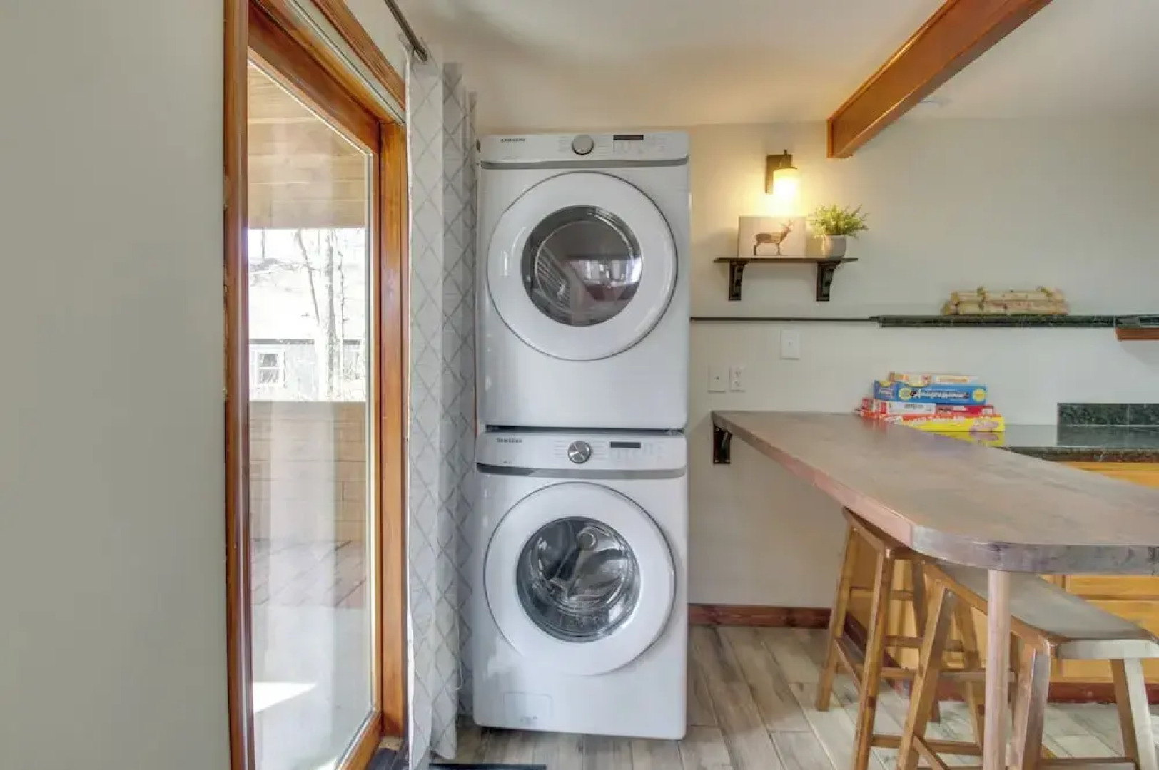 Cozy 'hillside Hideaway' in Wintergreen Resort!