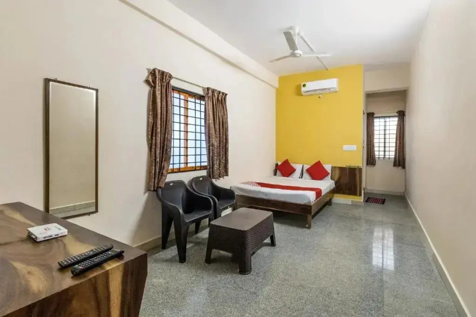 Supriya Lodge by OYO Rooms