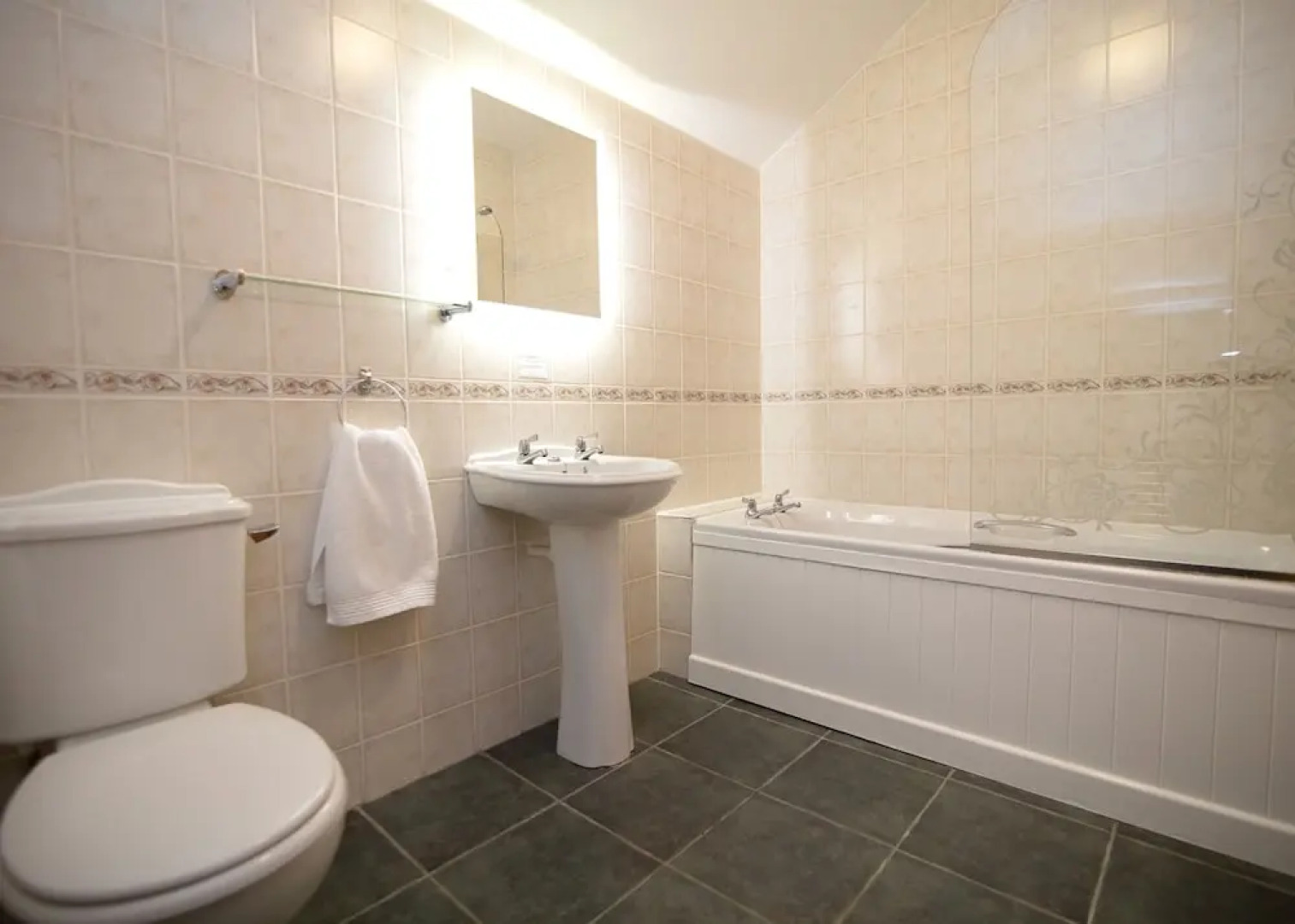 Laundimer House Bed & Breakfast