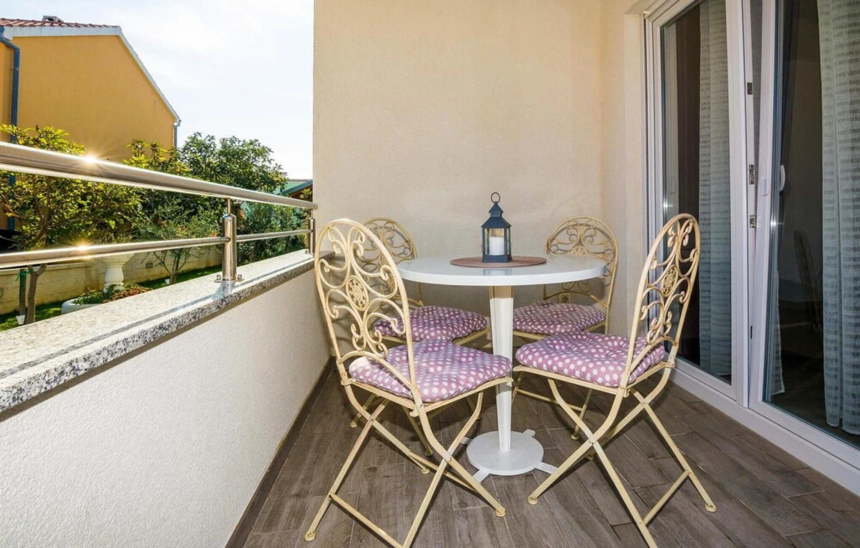 Nice Home in Vrsi-mulo With Wifi and 1 Bedrooms