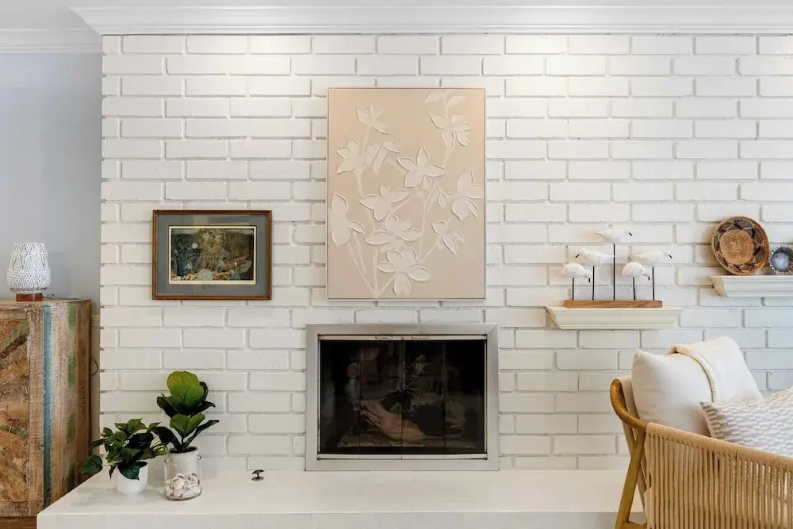 Oceanfront Gem w/ Balcony, Pool, Hot Tub & Carbon Beach Access Bluewater Haven by Avantstay