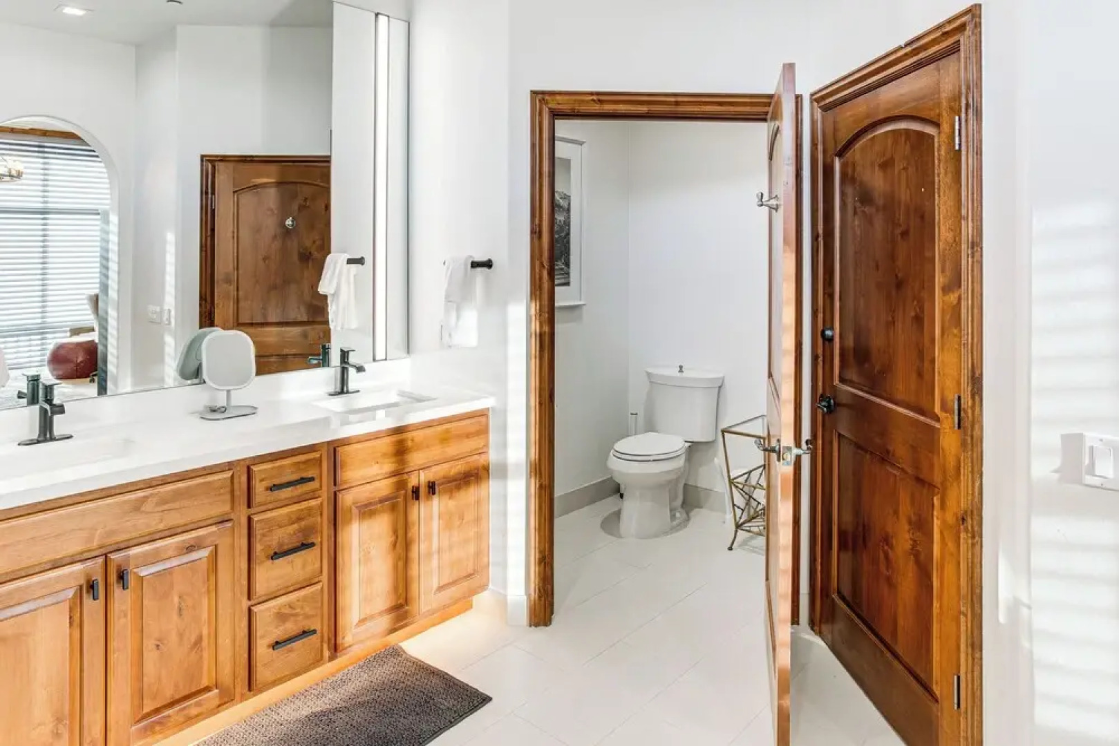 Mountain-view Condo in the Heart of Edwards!