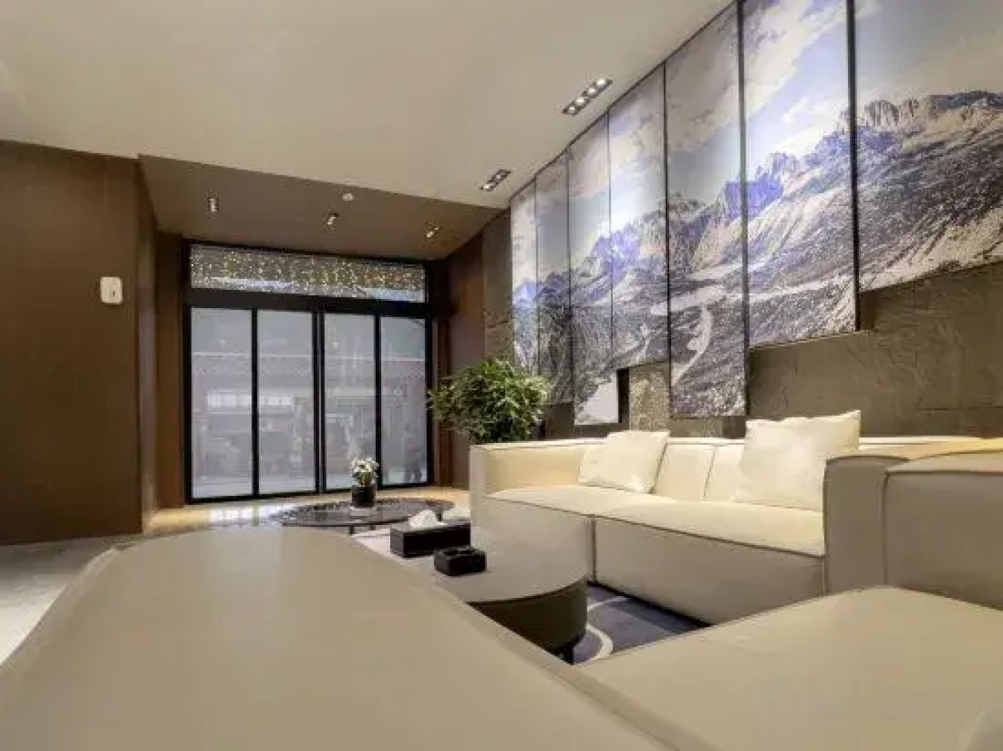 Mid-mountain Qiushu Hotel