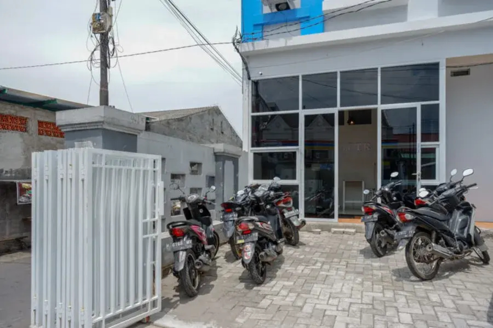 RedDoorz near Tamansari Shopping Center Salatiga