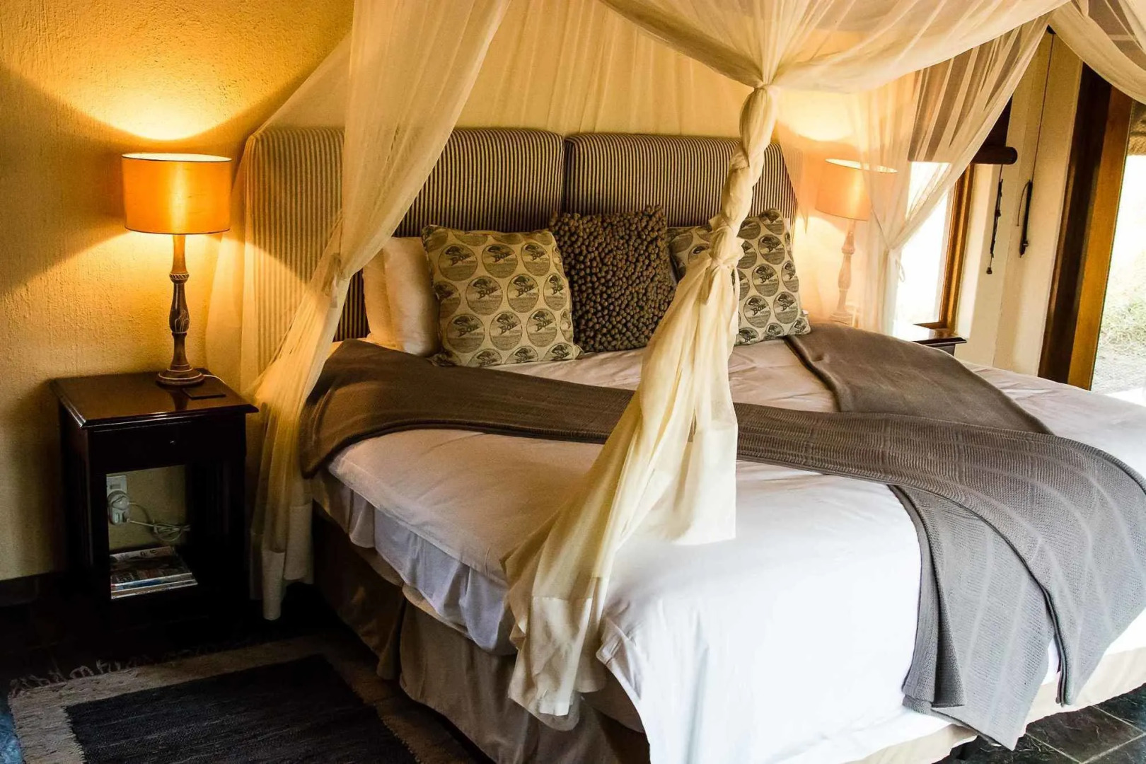 Thornybush Jackalberry Lodge