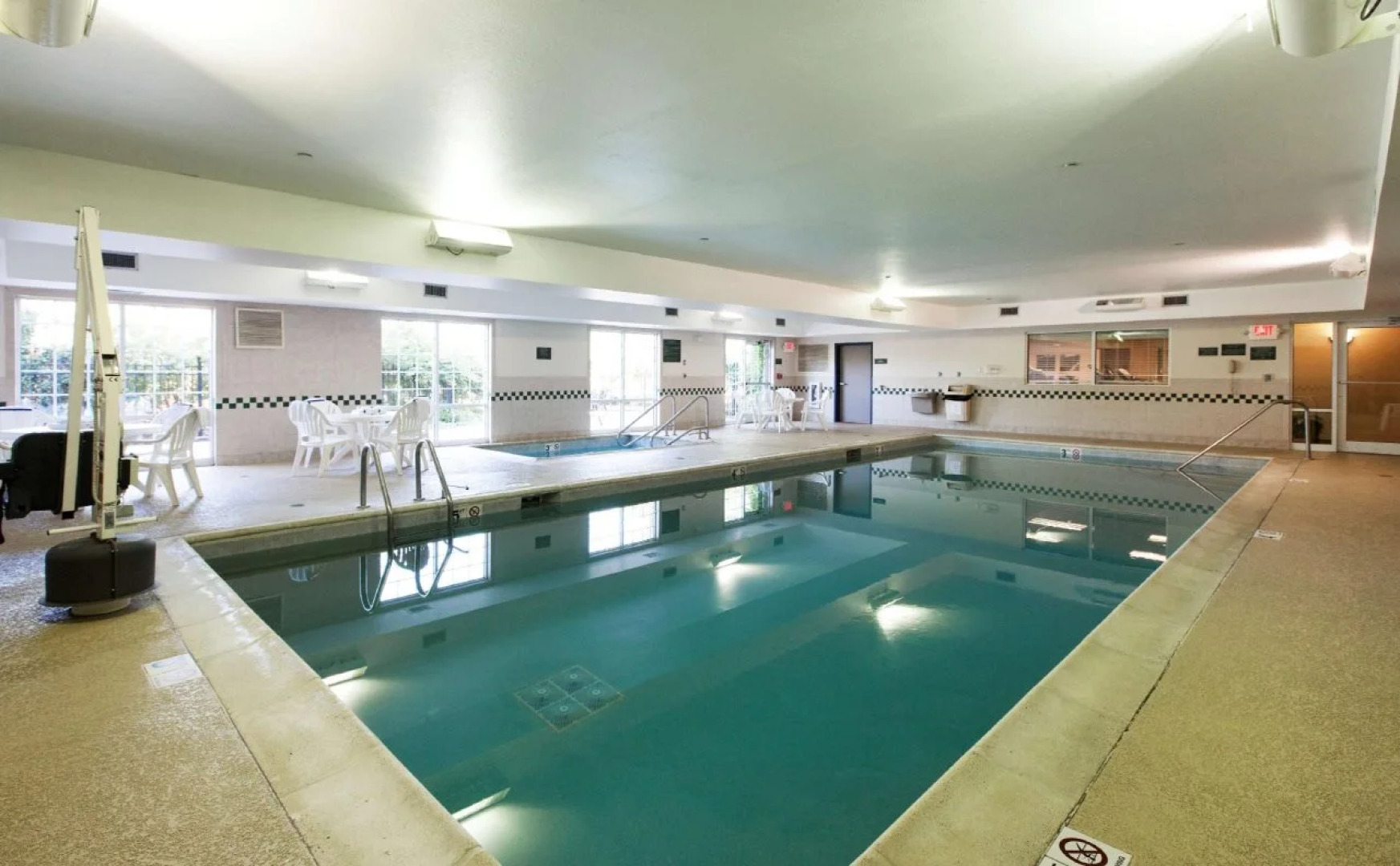 Country Inn & Suites by Radisson, Tinley Park, IL