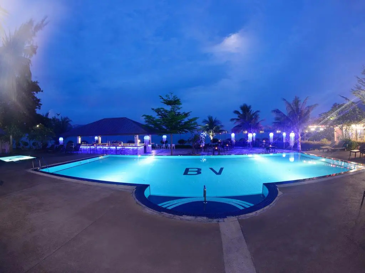 Bella Vista Waterfront Resort