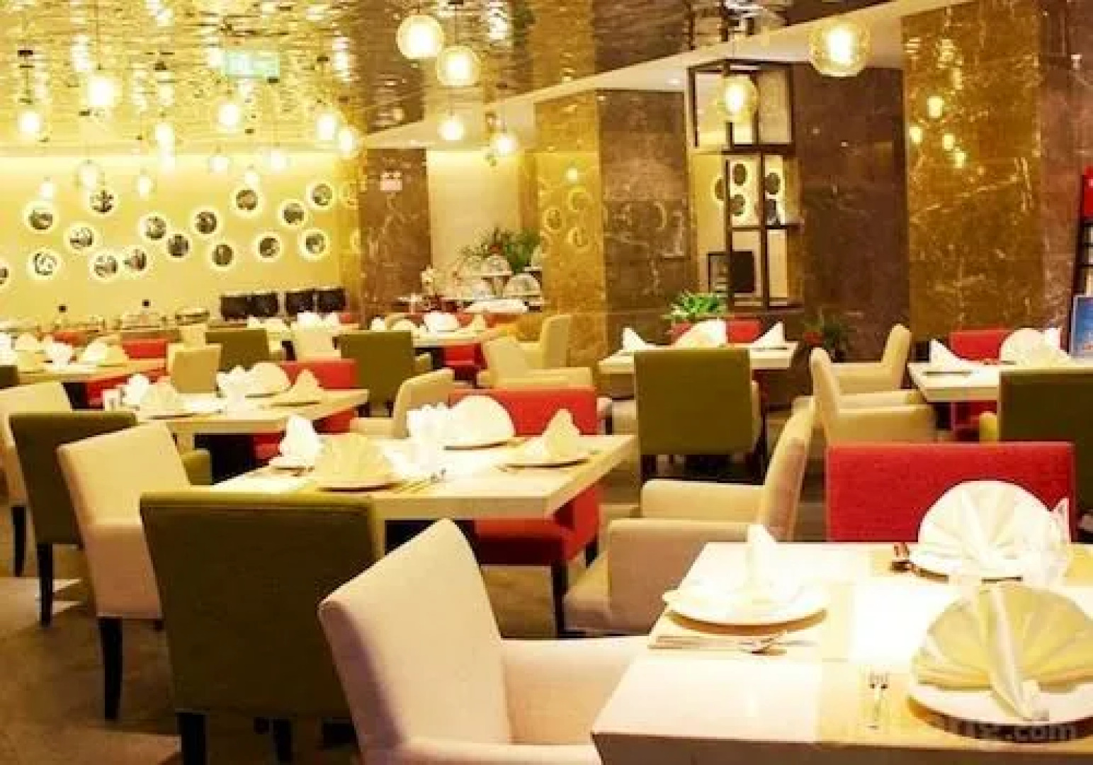 Maritime Hotel (Zhengzhou Century Amusement Park Zhongyuan Tower)