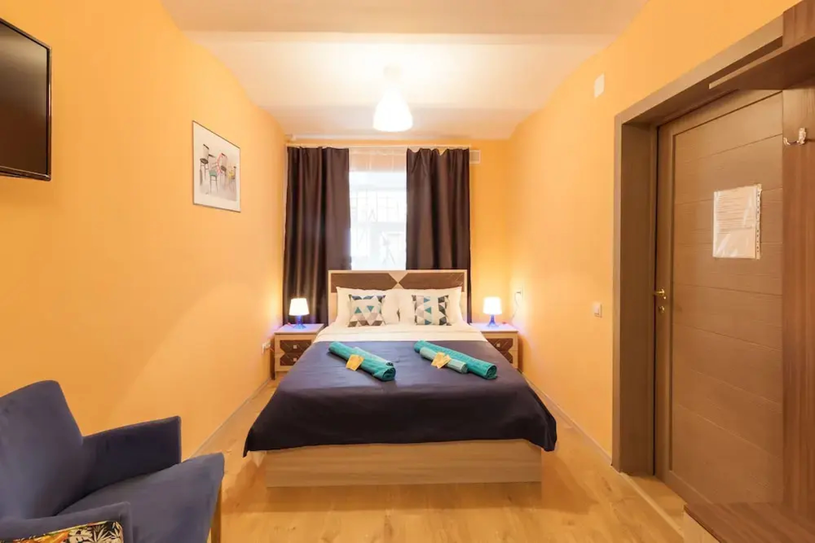 Mini-hotel 12 stuliev