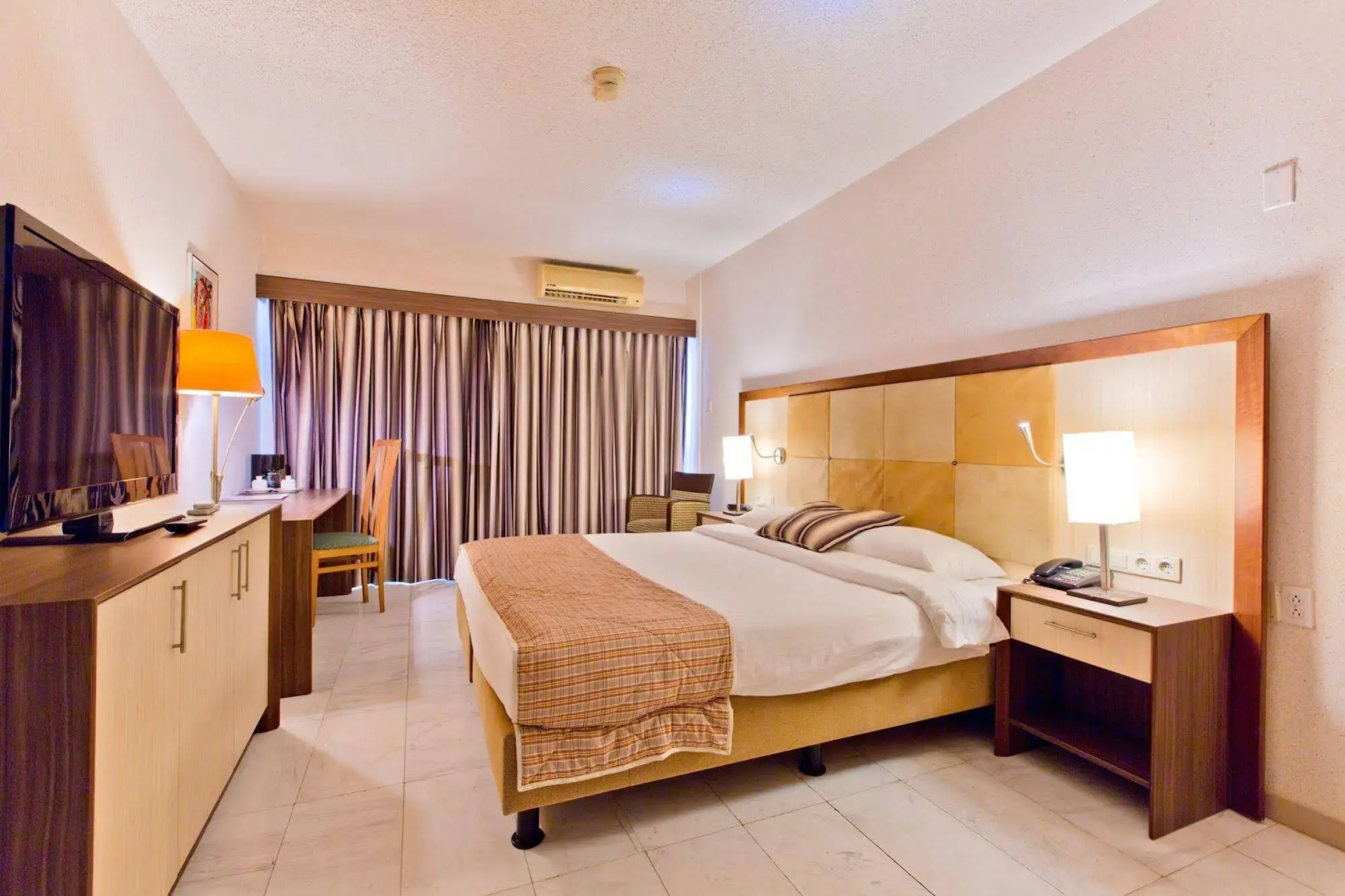 Queens Hotel