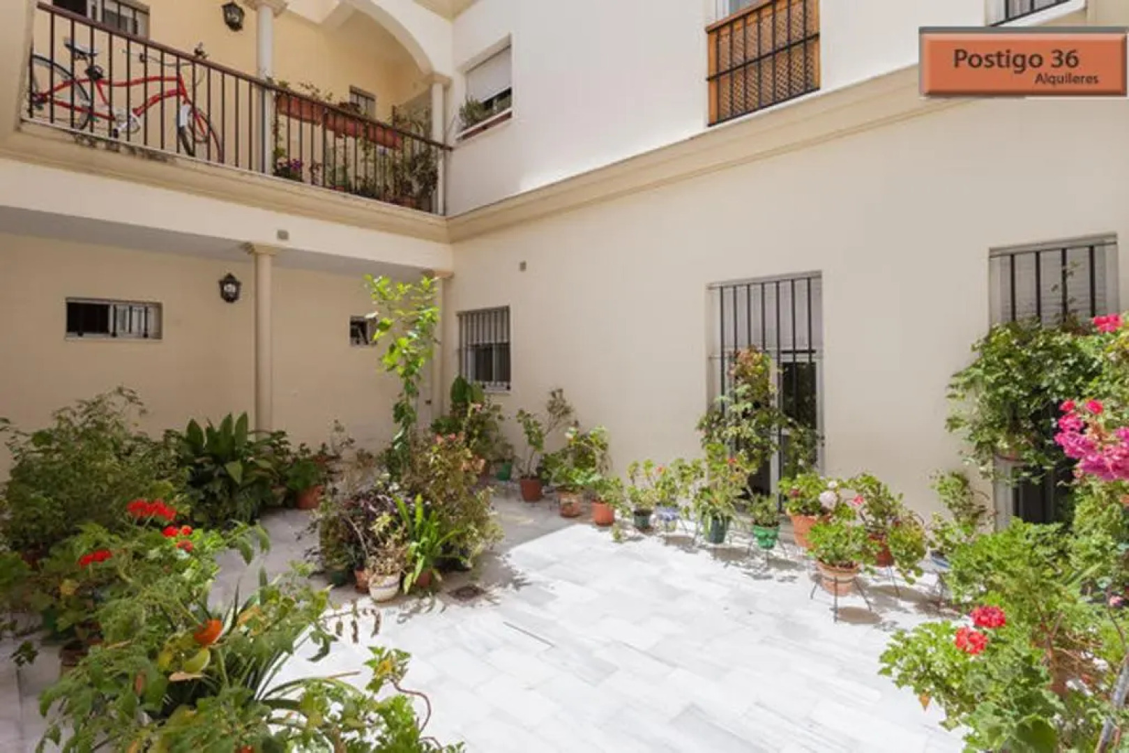 Apartamentos Postigo 36