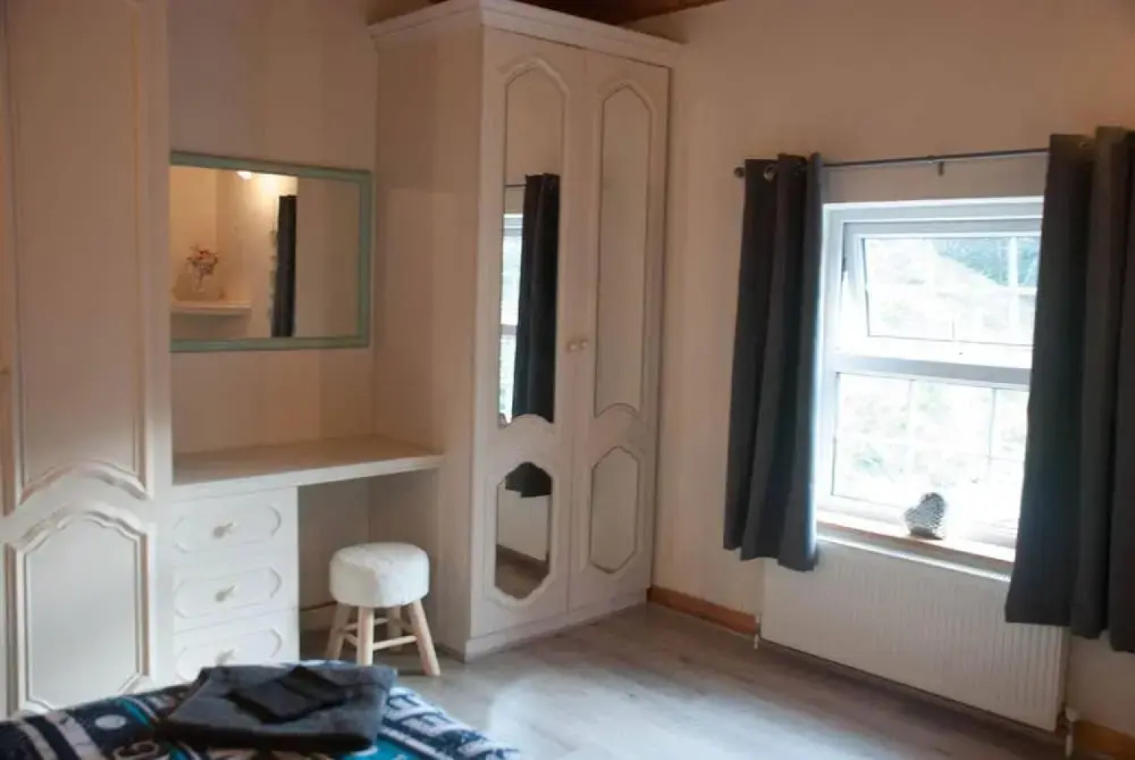 Snowdonia-3bedroom-2 Bathroom-petfriendly-garden