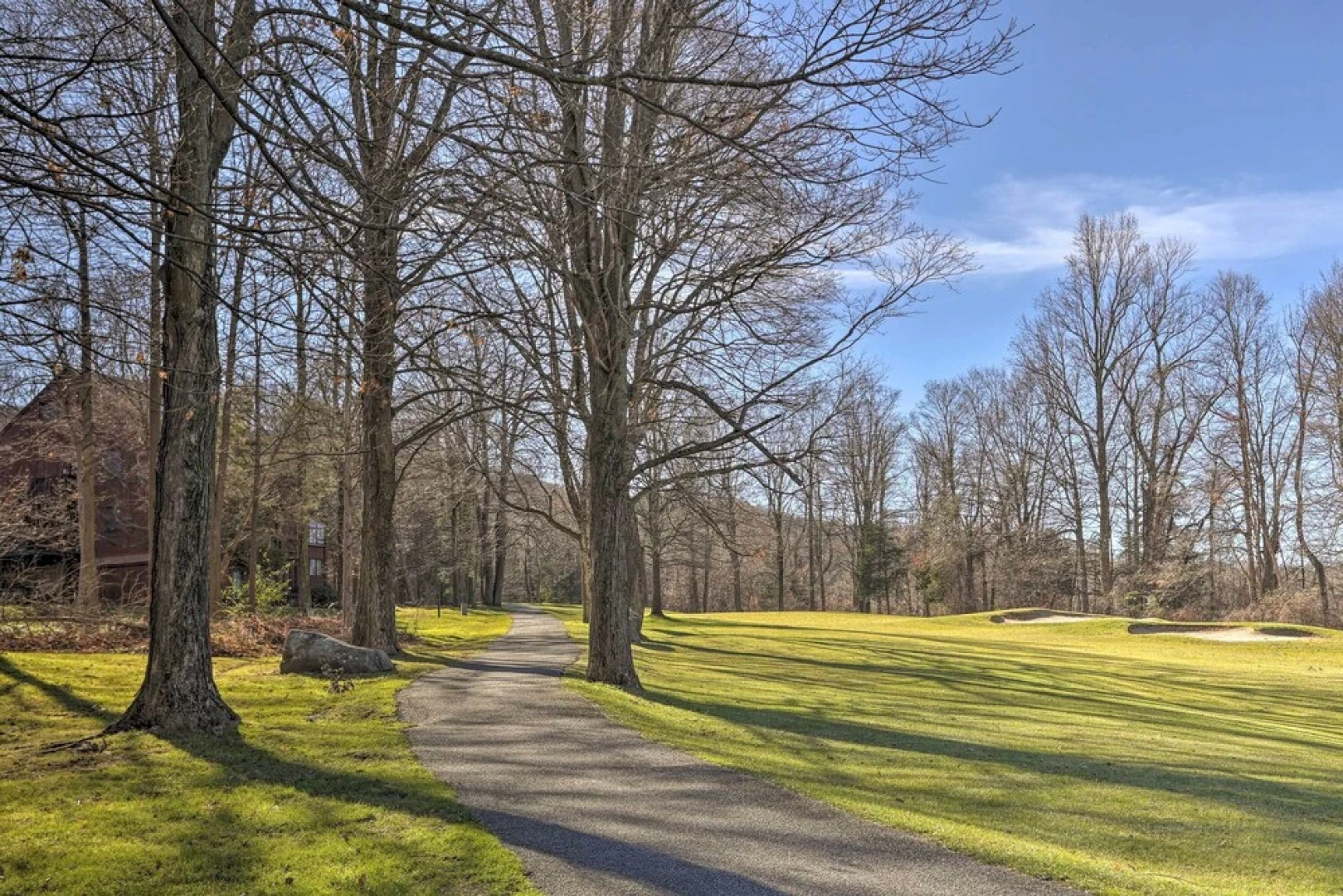 Vernon Township Condo Near Golfing + Skiing!