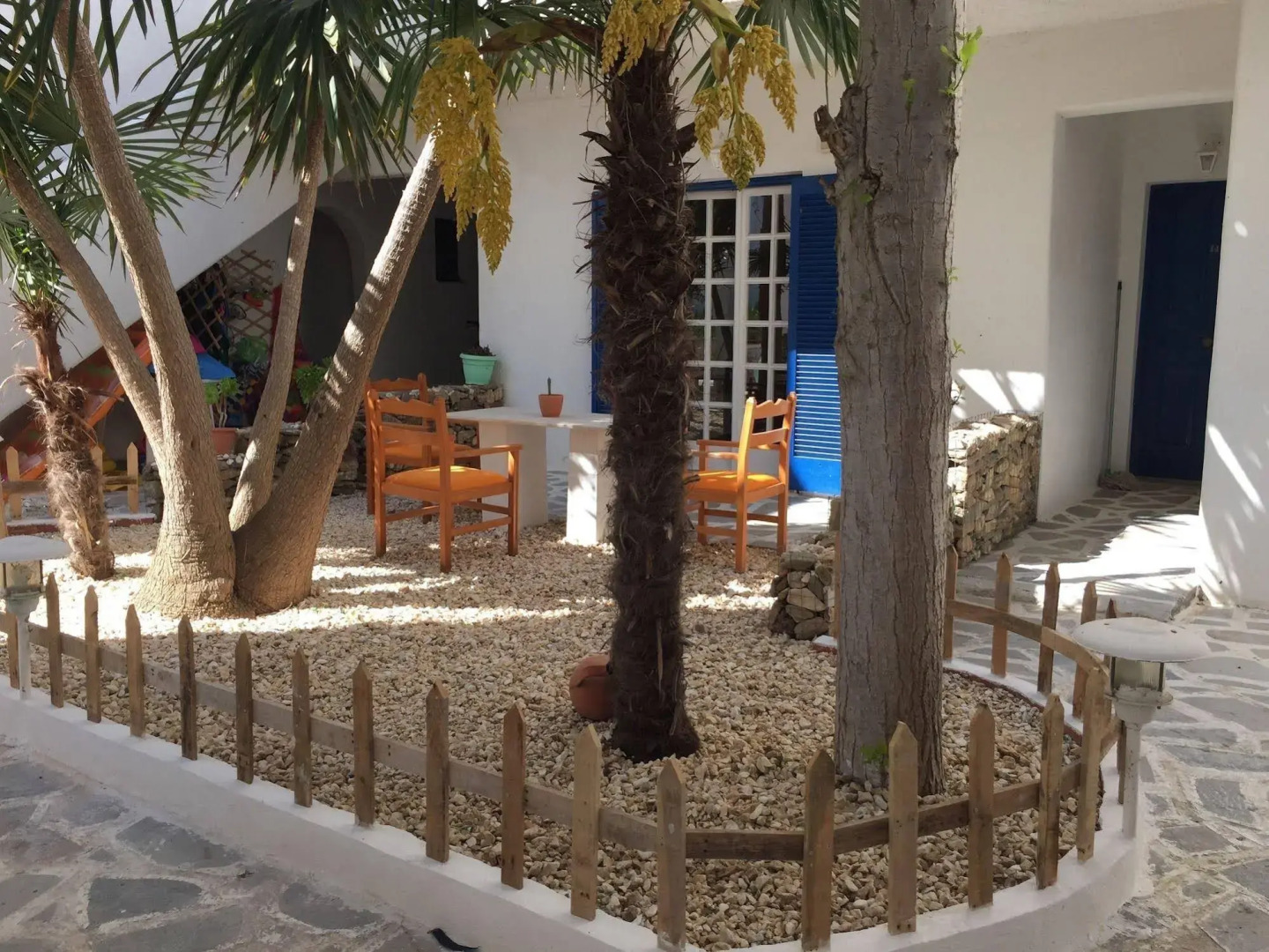 Free Sun Rooms and Apartments