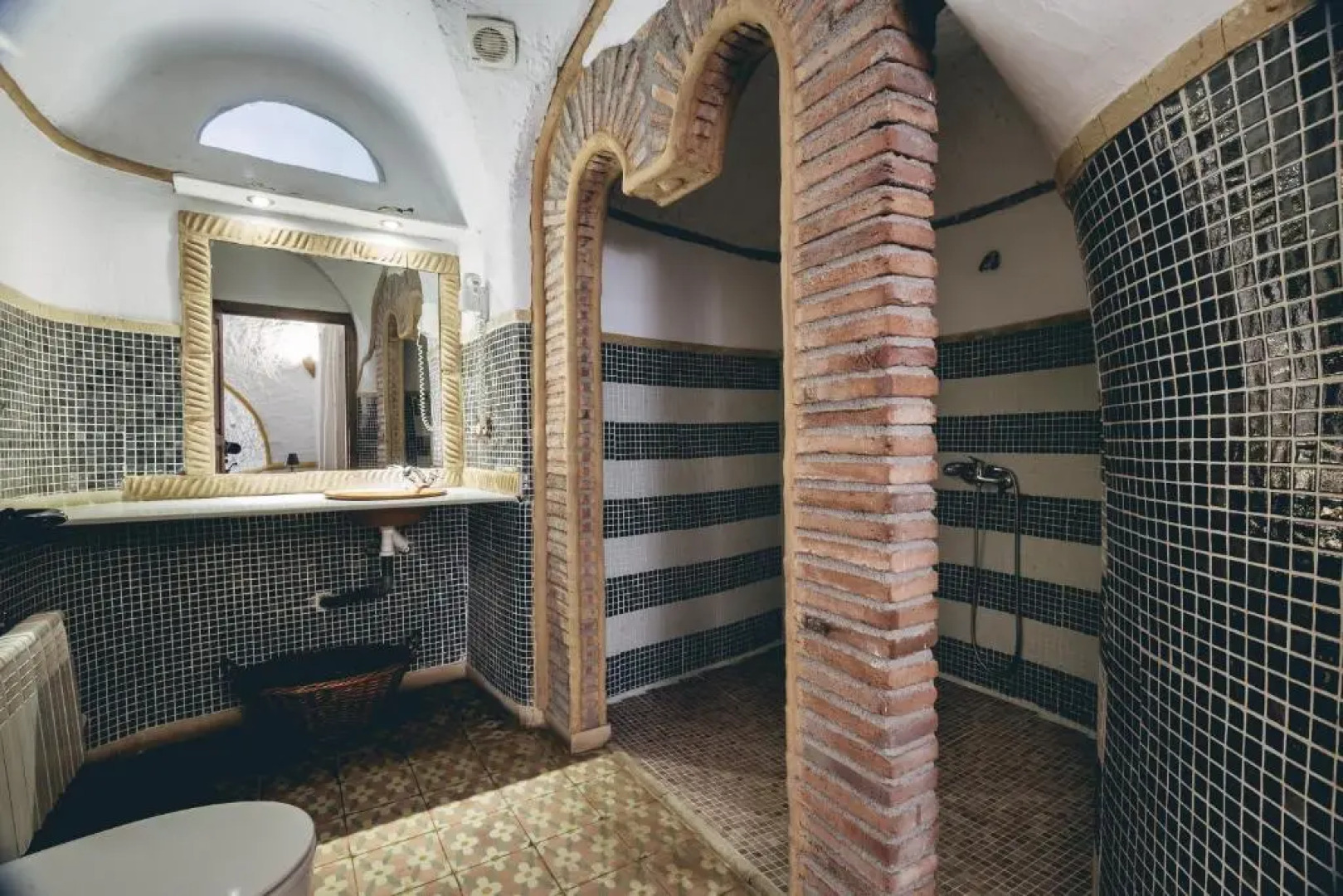 Cuevas del Tío Tobas