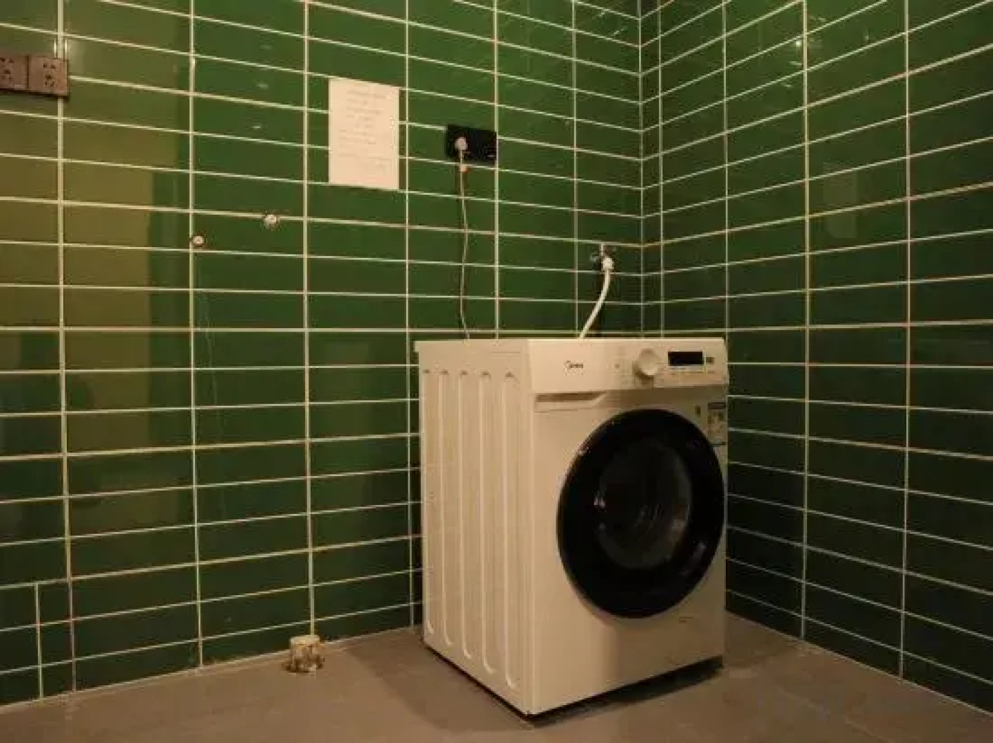 Yizhi Hotel (Yichun Mingyue Mountain Airport Branch)