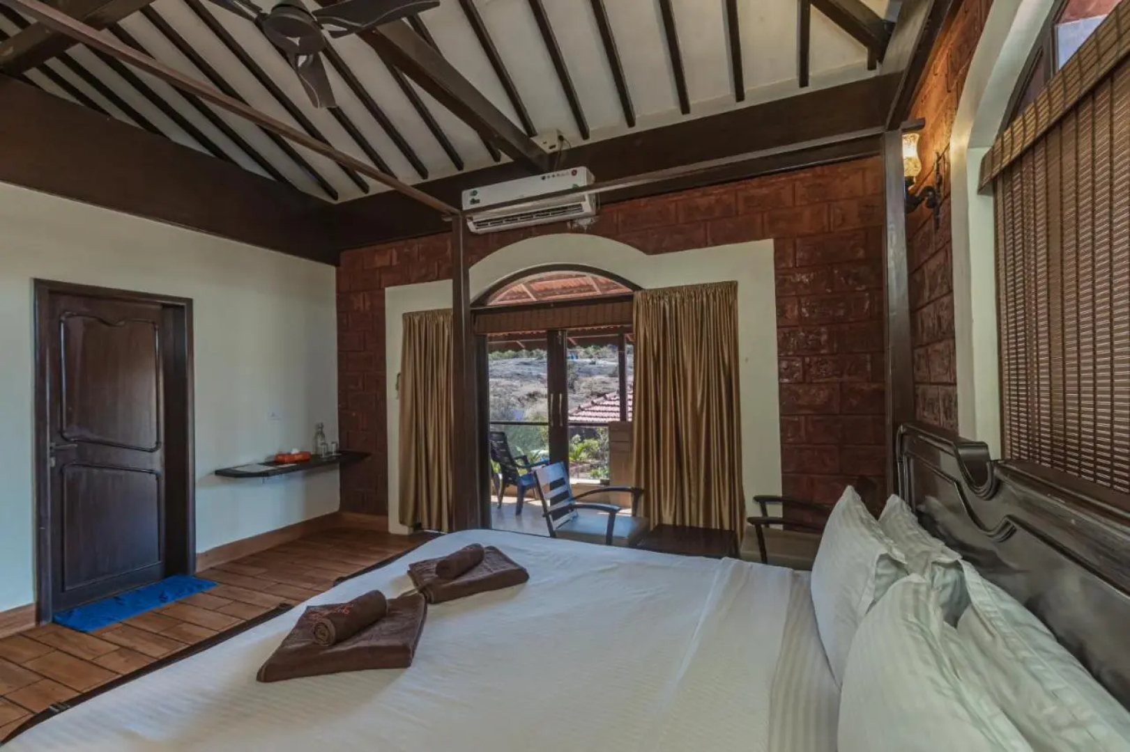 SaffronStays Athaang, Dapoli