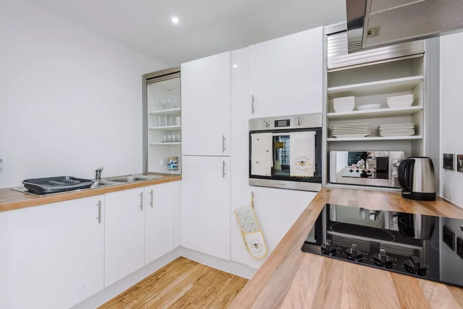 Beautiful Apartments in Media City