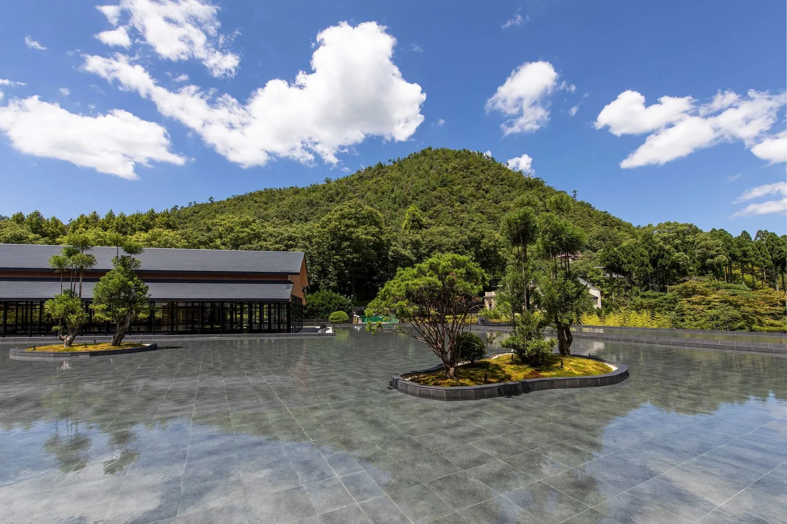 ROKU KYOTO, LXR Hotels & Resorts