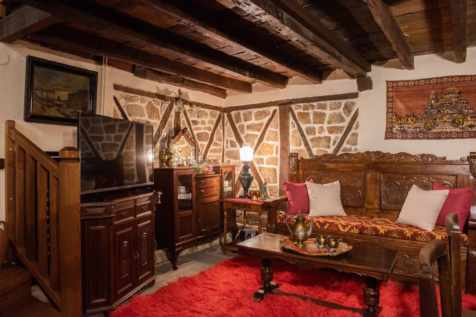 Dandy on the Hill in Arnaia | 4 Seasons Maisonette