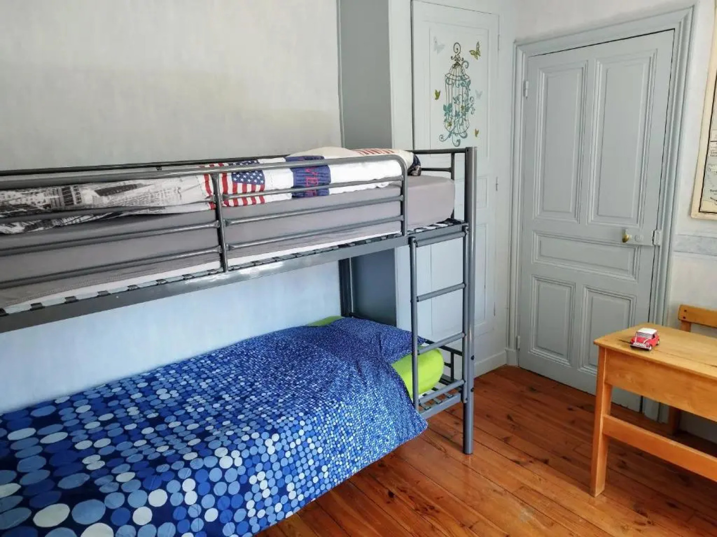 Chaleureuse maison de ville à côté de la mairie ronde