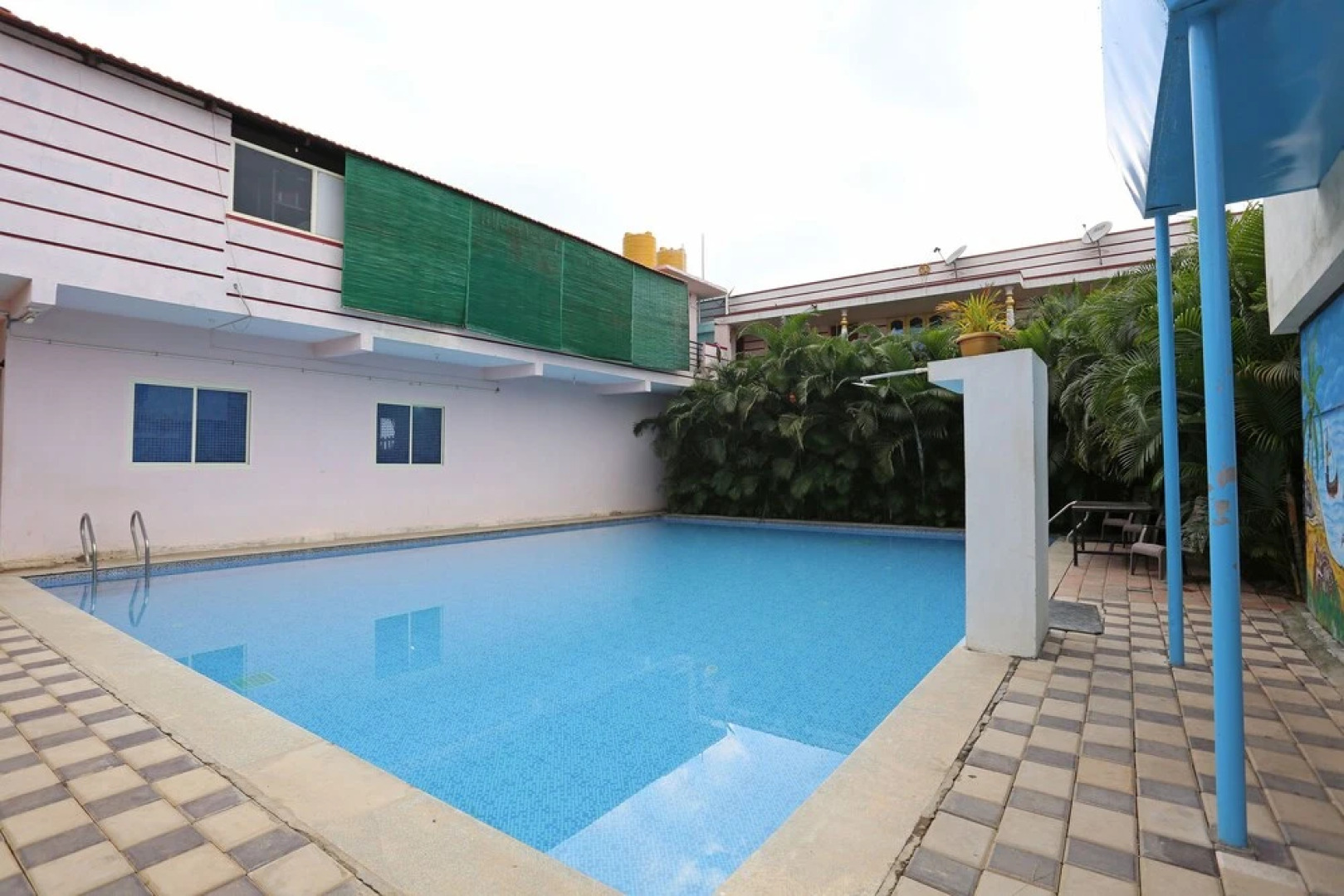 OYO 9592 Maharaja Palace Resort