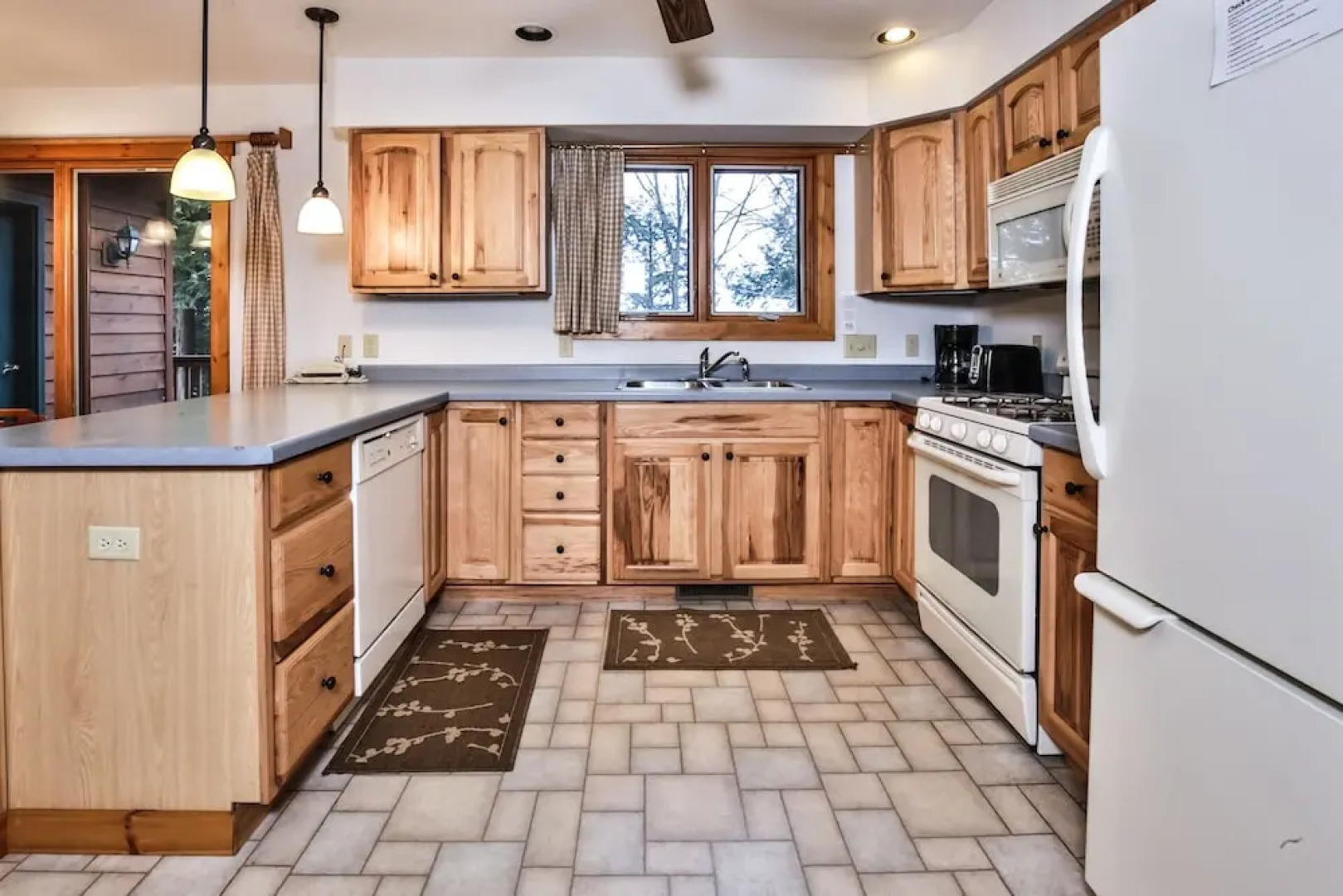 Kentuck Lake Retreat - 3 Br Cottage