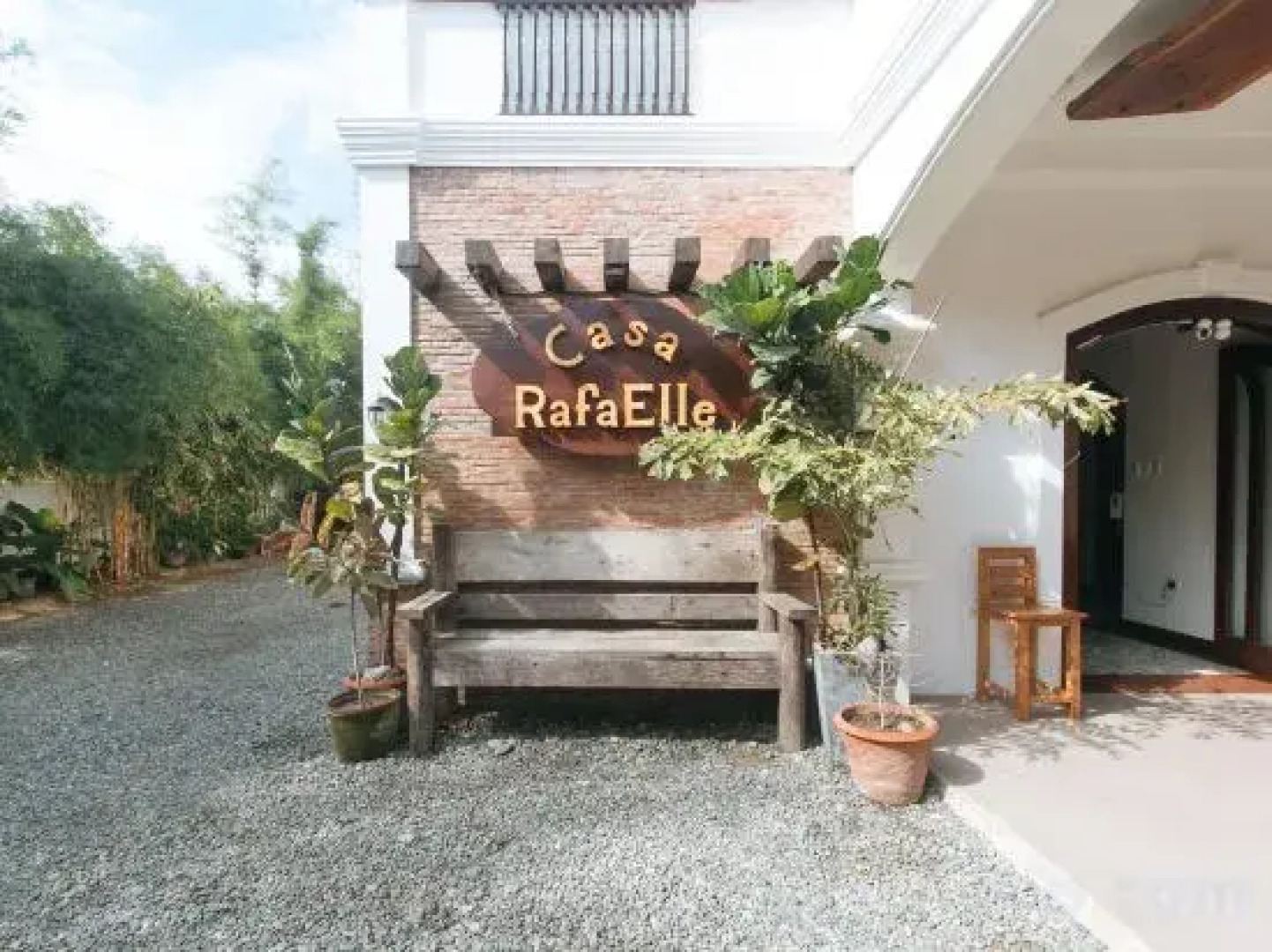 Reddoorz @ Casa Rafaelle Transient Ilocos Sur