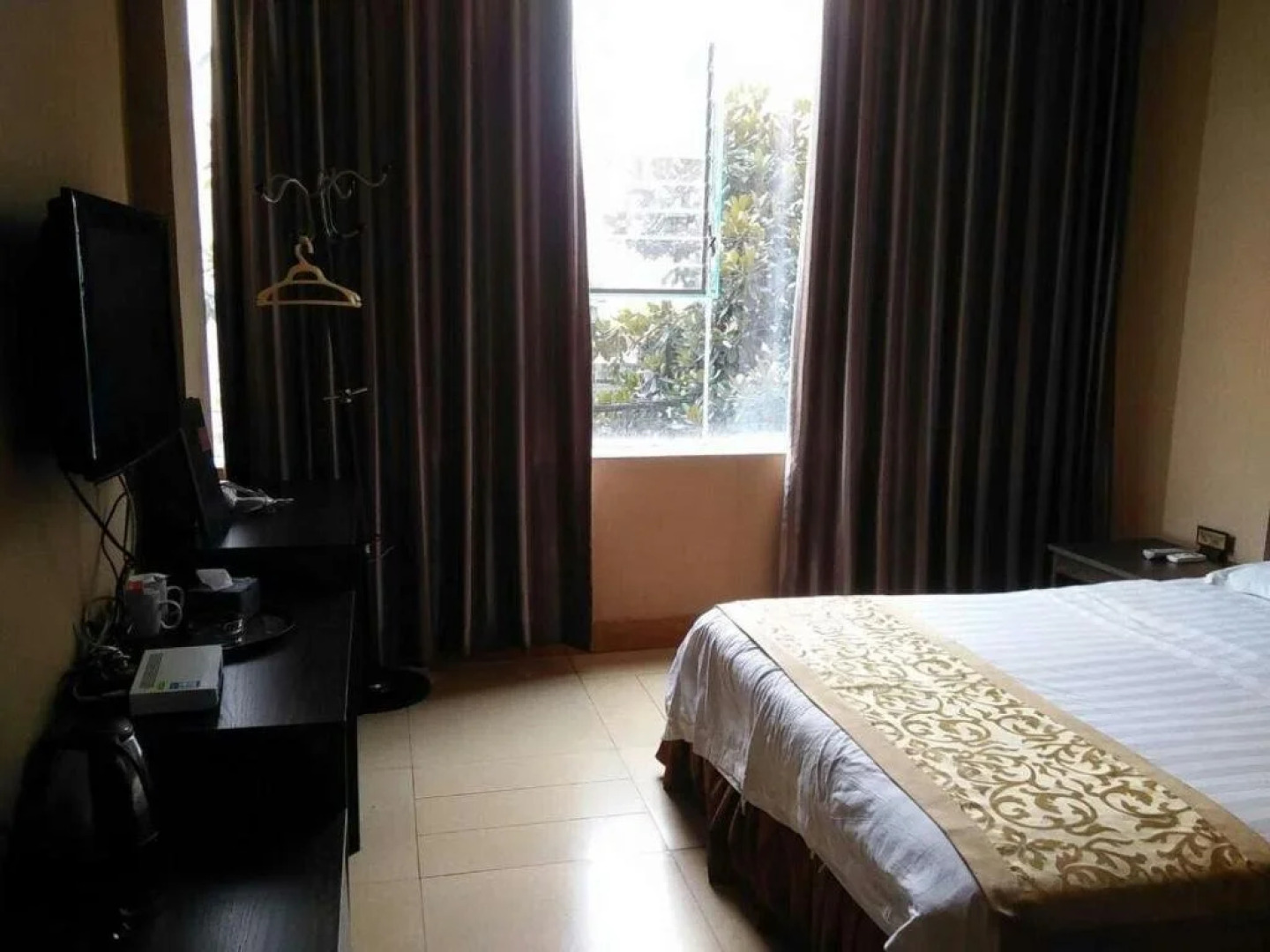 Suining Faxiang Business Hotel