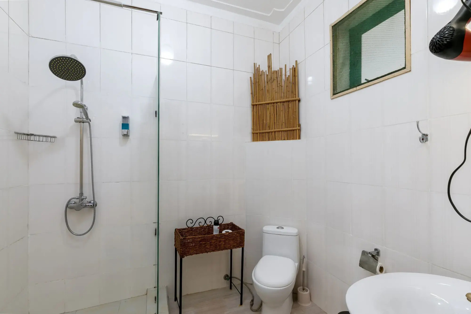 2 Friends Beach Hotel