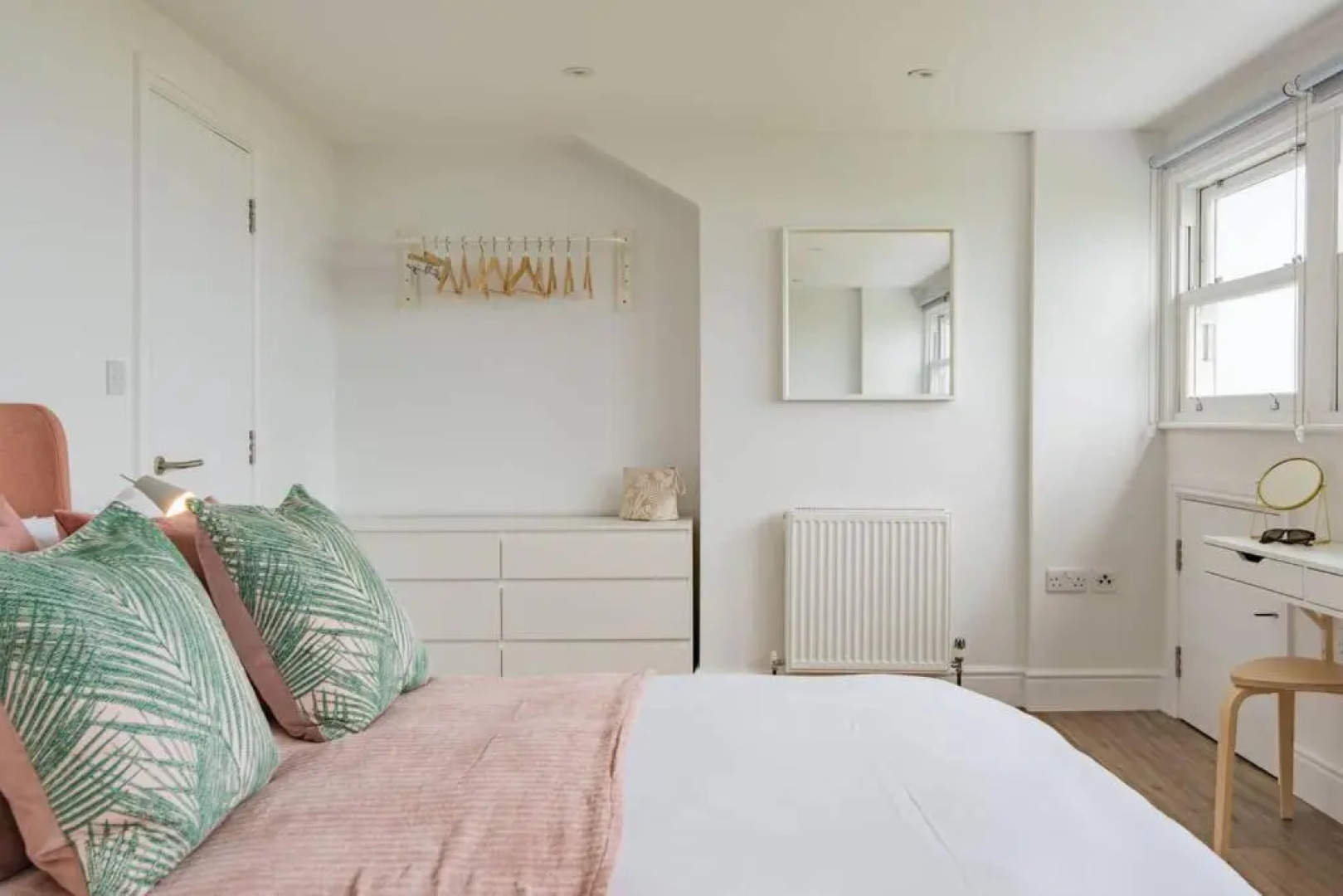 Stunning large sea view apartment - The Lookout