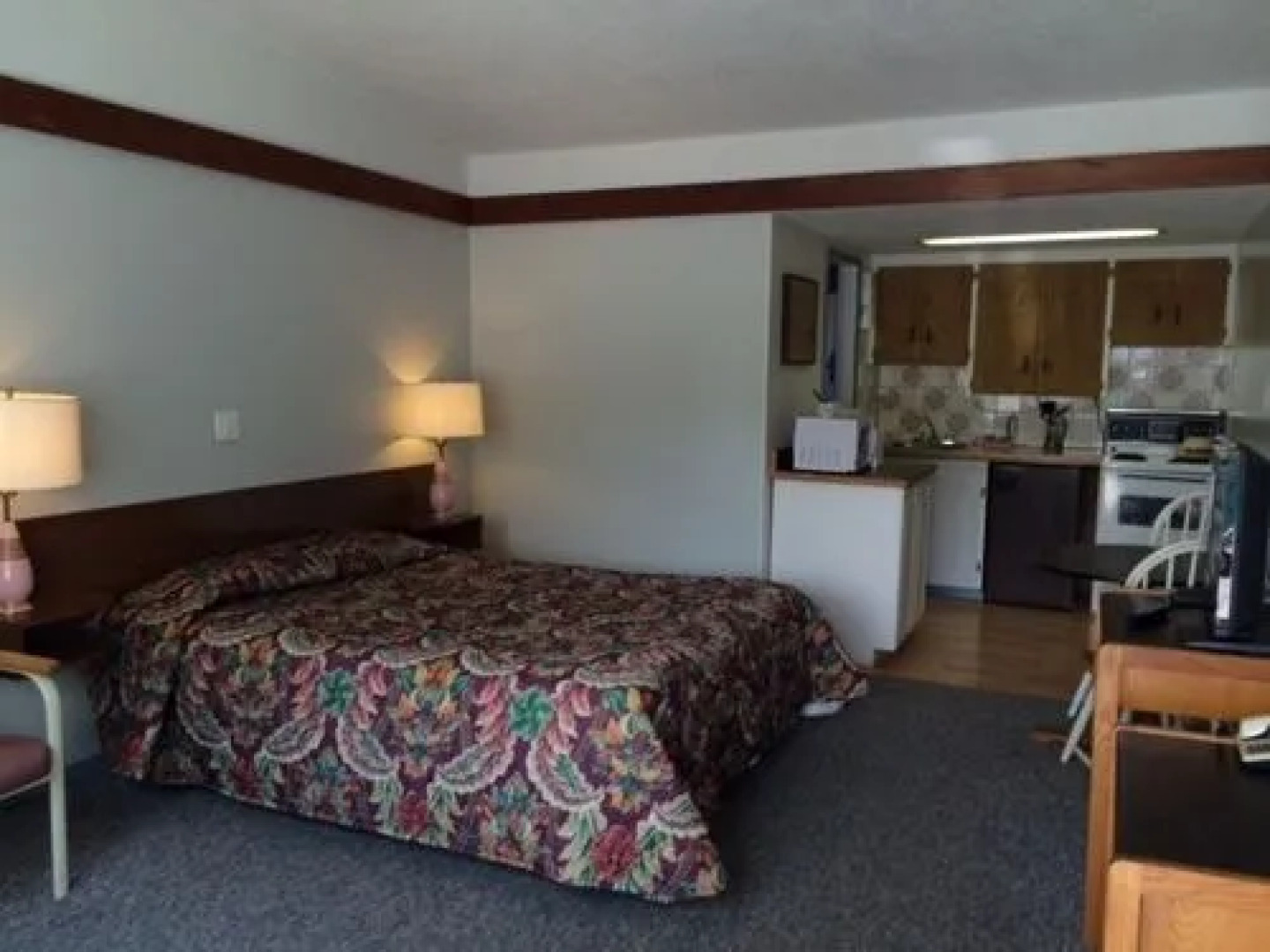 Twin Rivers Motel Castlegar