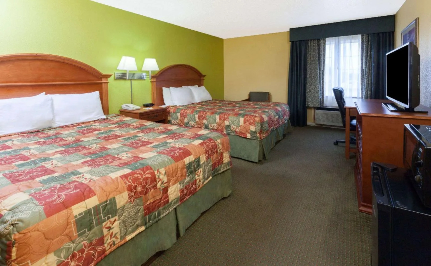 Days Inn by Wyndham Shawnee