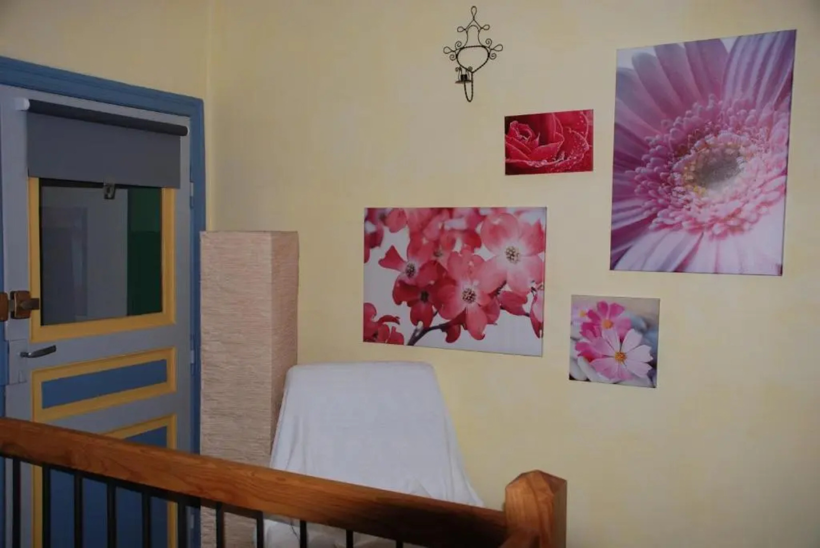 Volets Bleus et Briques Rouges