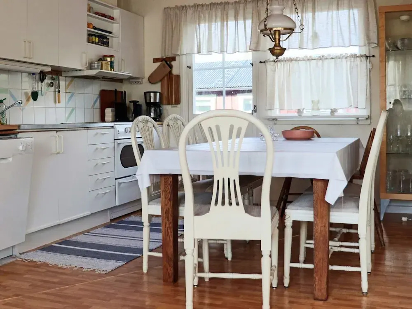 Charming Holiday Home With Terrace-by Traum