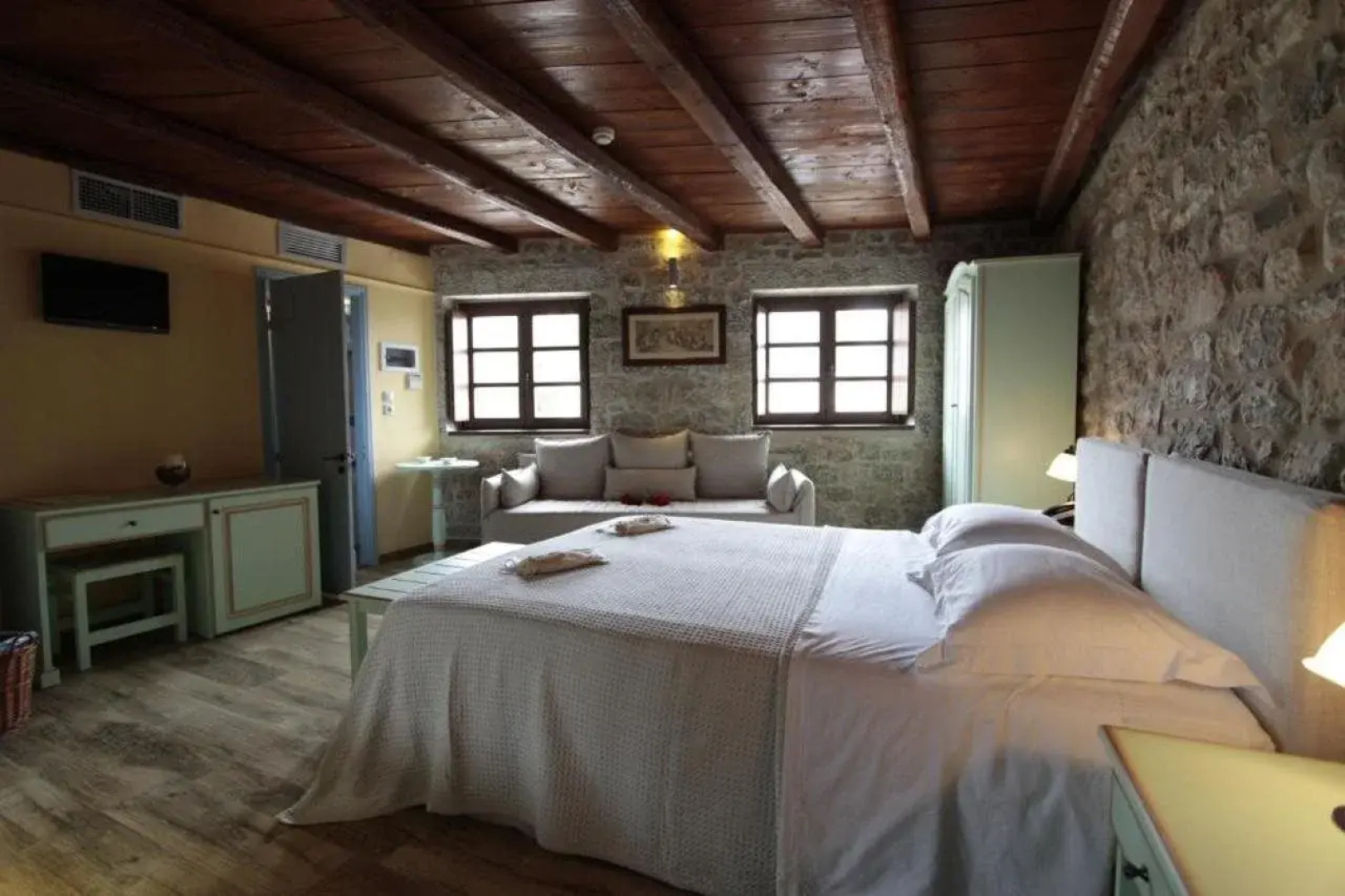 Trapela Areopolis Boutique Hotel